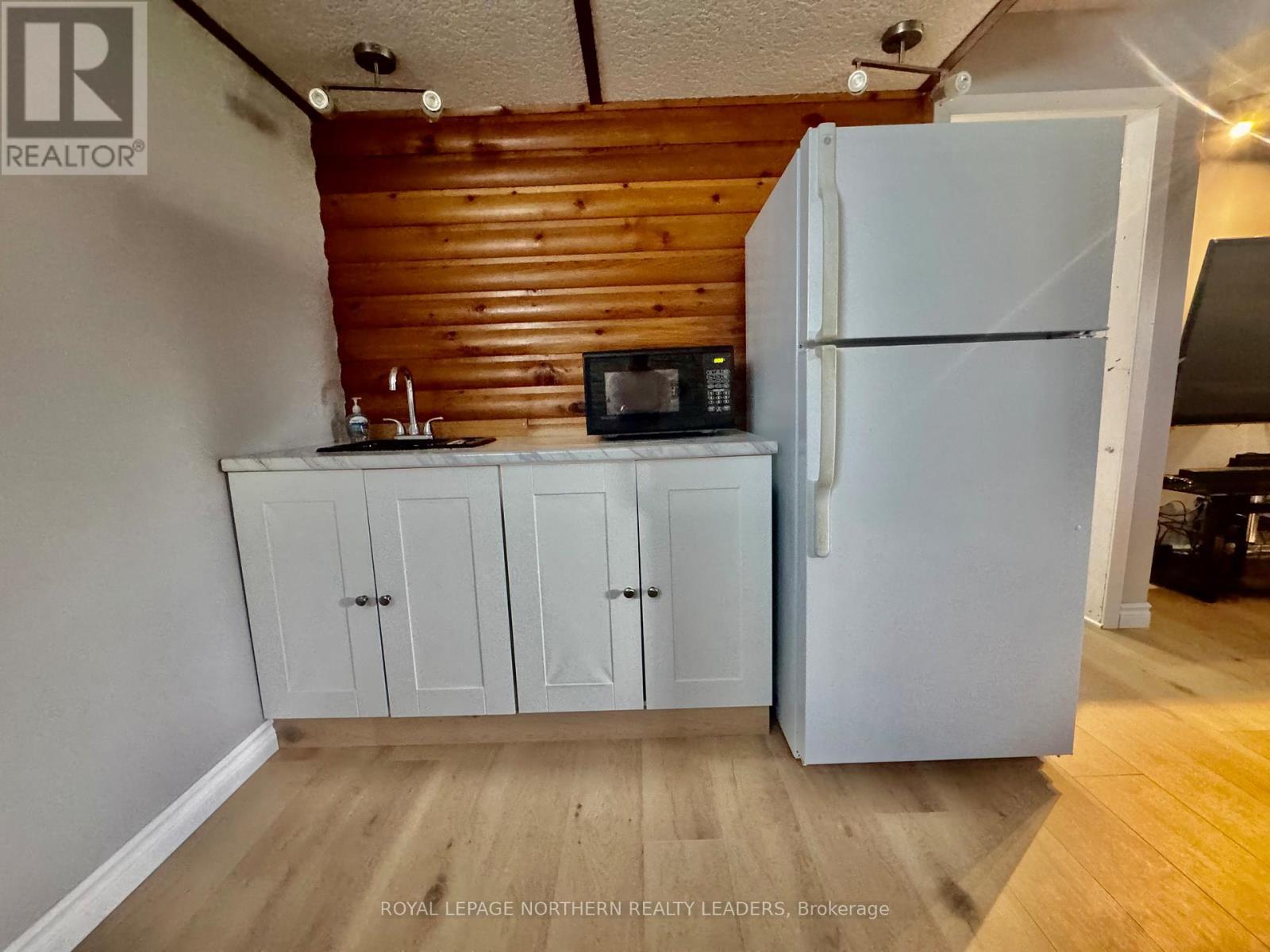 












1106 GREENINGDON DRIVE

,
Timmins (MTJ - Main Area),




Ontario
P4R1B2

