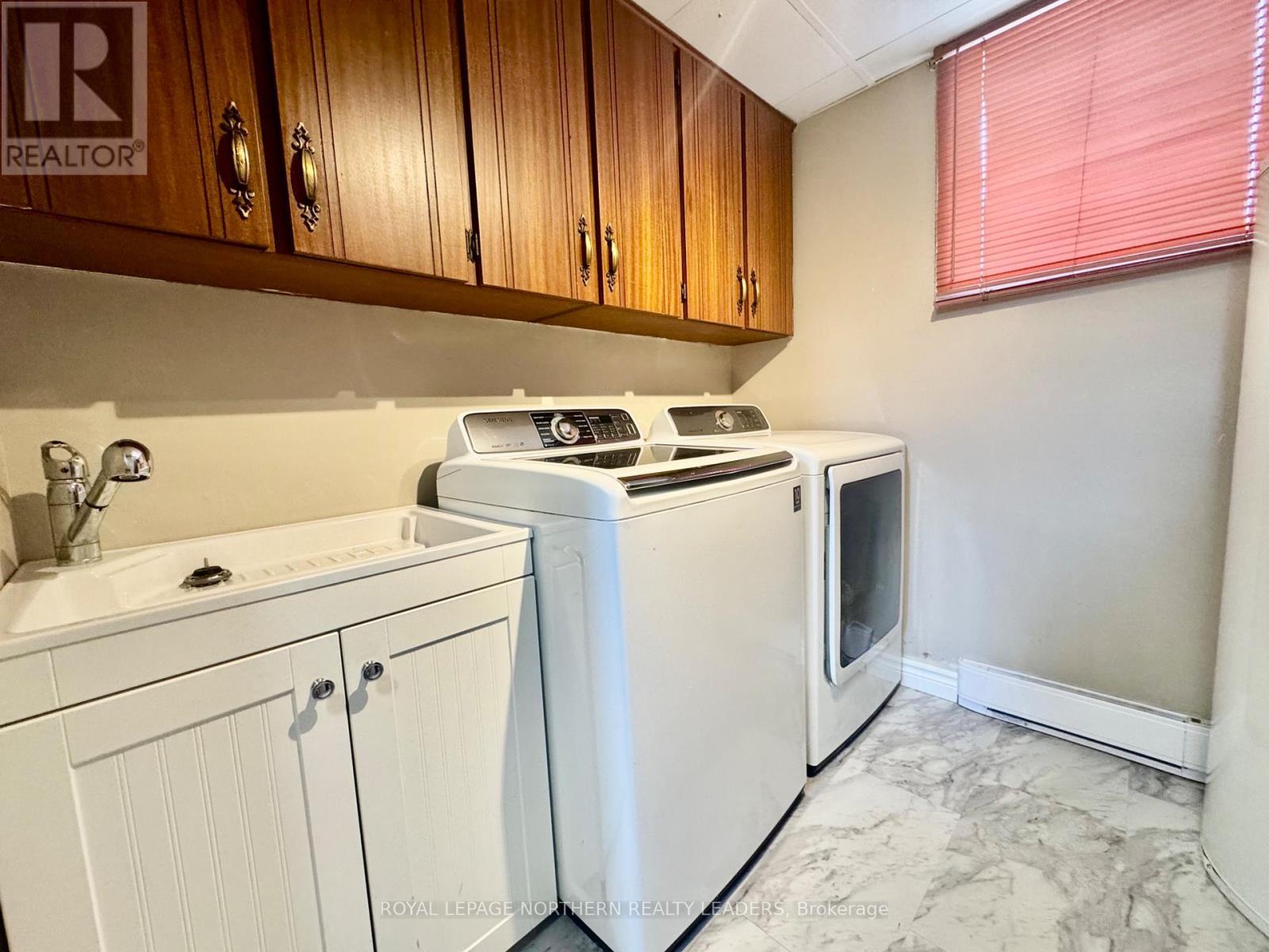 












1106 GREENINGDON DRIVE

,
Timmins (MTJ - Main Area),




Ontario
P4R1B2

