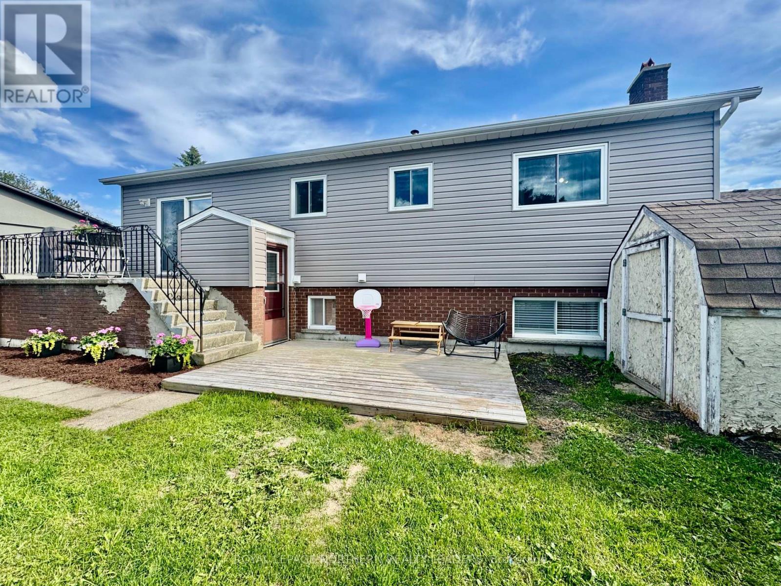 












1106 GREENINGDON DRIVE

,
Timmins (MTJ - Main Area),




Ontario
P4R1B2


