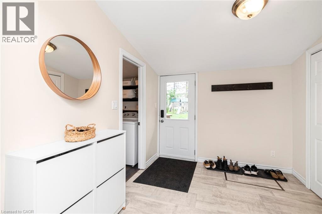 












811 TAMARAC Street

,
Dunnville,




Ontario
N1A2E5

