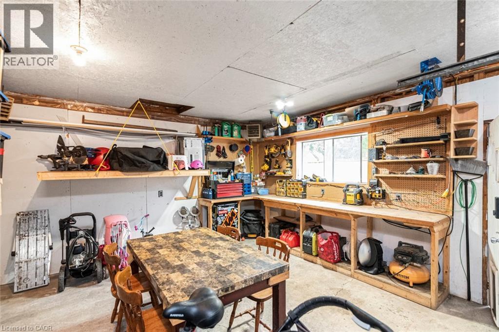 












811 TAMARAC Street

,
Dunnville,




Ontario
N1A2E5

