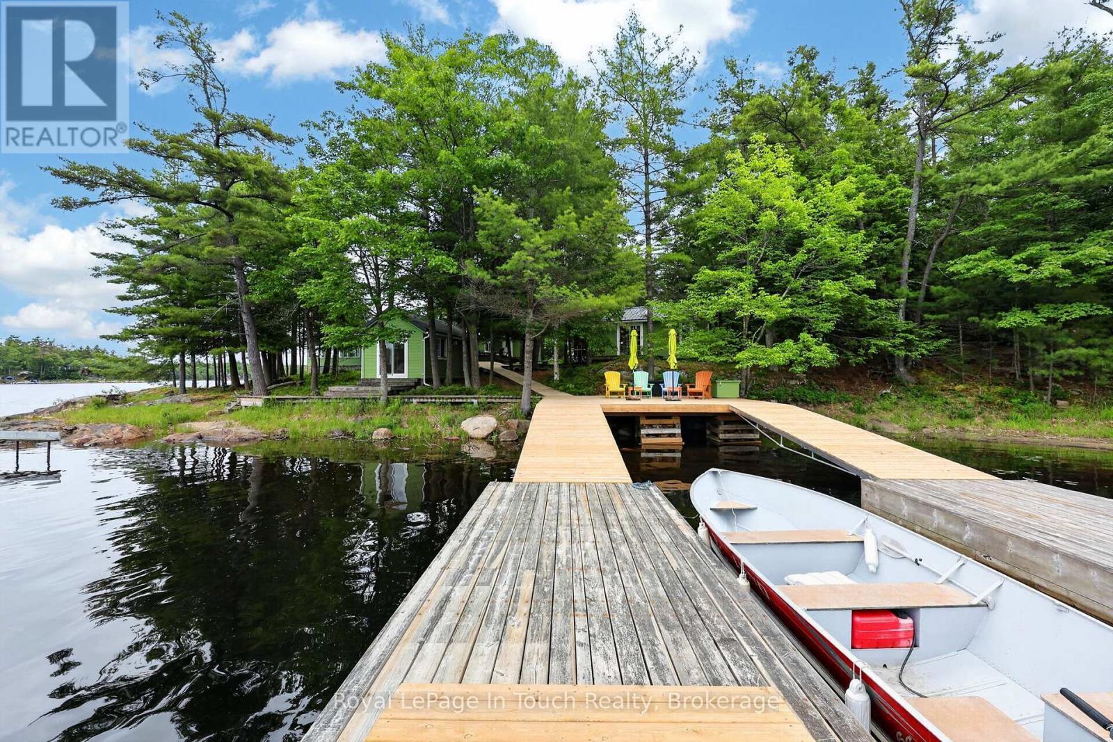 












B256 CROOKED ISLAND

,
The Archipelago (Archipelago South),




Ontario
P2A2T4

