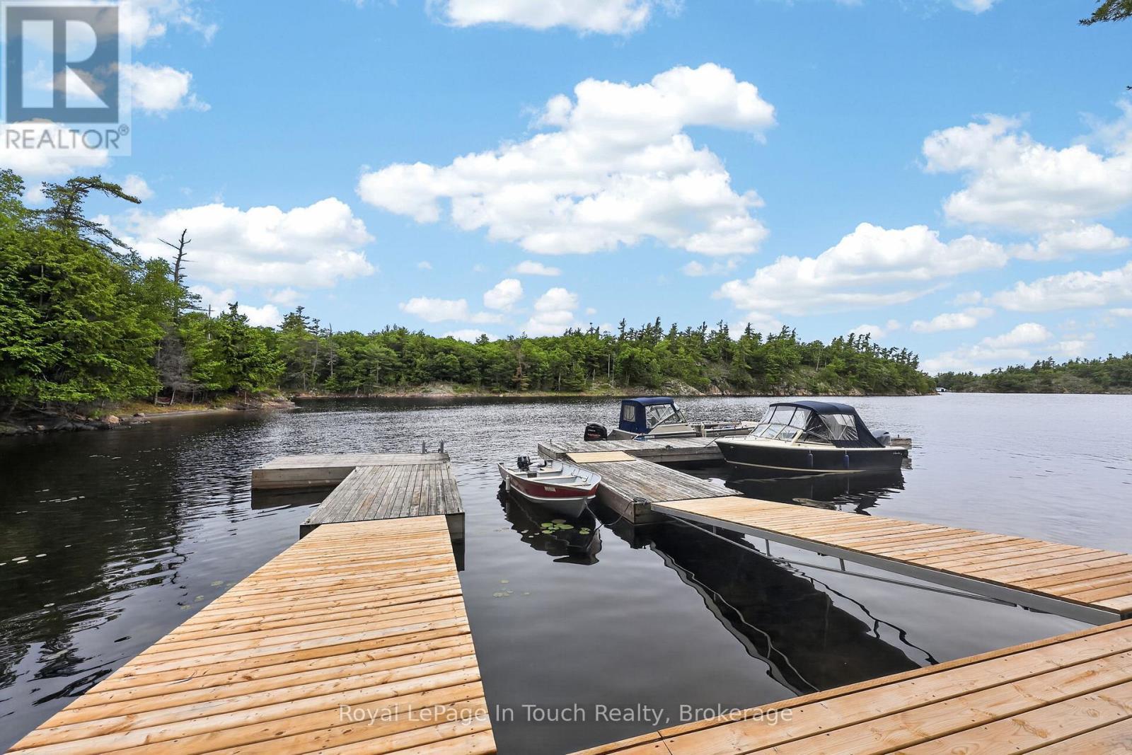 












B256 CROOKED ISLAND

,
The Archipelago (Archipelago South),




Ontario
P2A2T4

