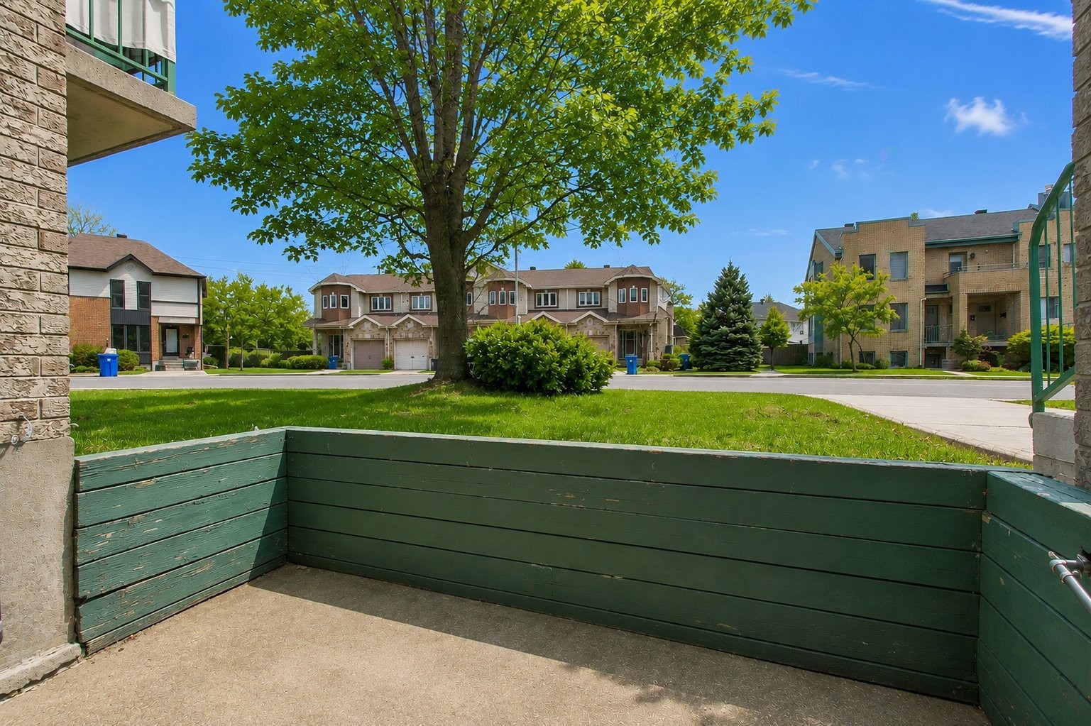 









770


Av. Ampère

, 2,
Laval (Laval-des-Rapides),




QC
H7N6G7

