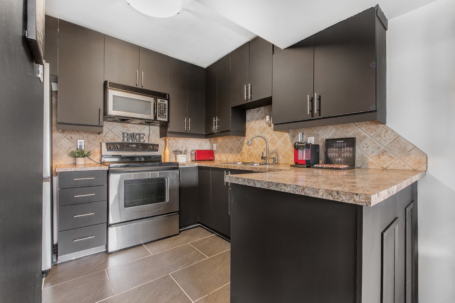 









770


Av. Ampère

, 2,
Laval (Laval-des-Rapides),




QC
H7N6G7

