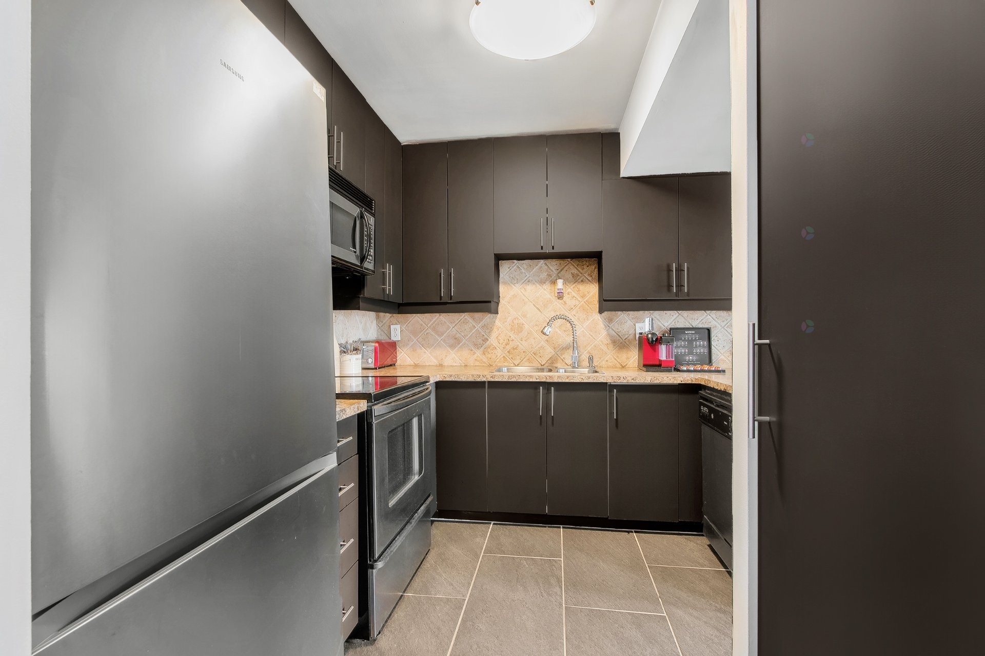 









770


Av. Ampère

, 2,
Laval (Laval-des-Rapides),




QC
H7N6G7

