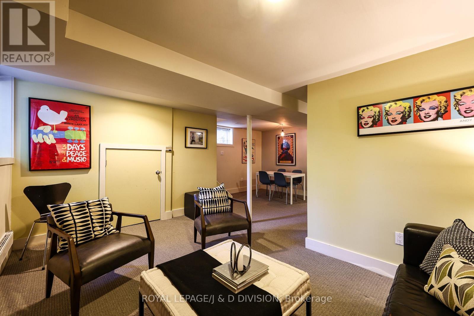 












181 RUMSEY ROAD

,
Toronto,




Ontario
M4G1P4

