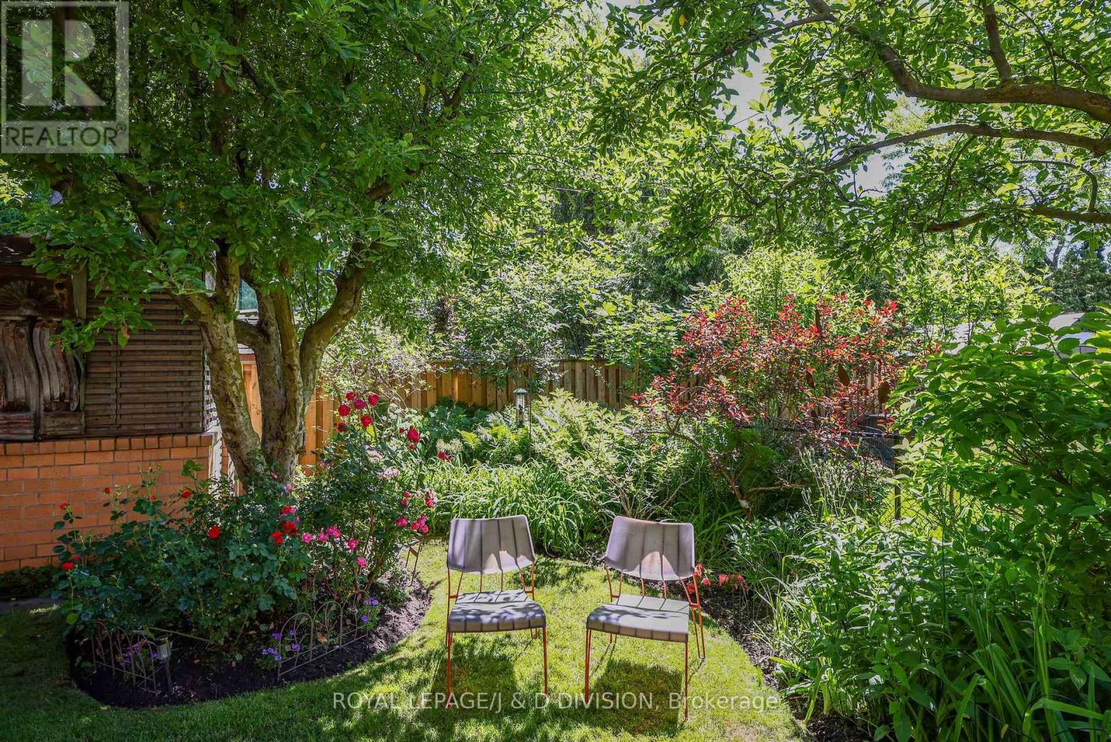 












181 RUMSEY ROAD

,
Toronto,




Ontario
M4G1P4

