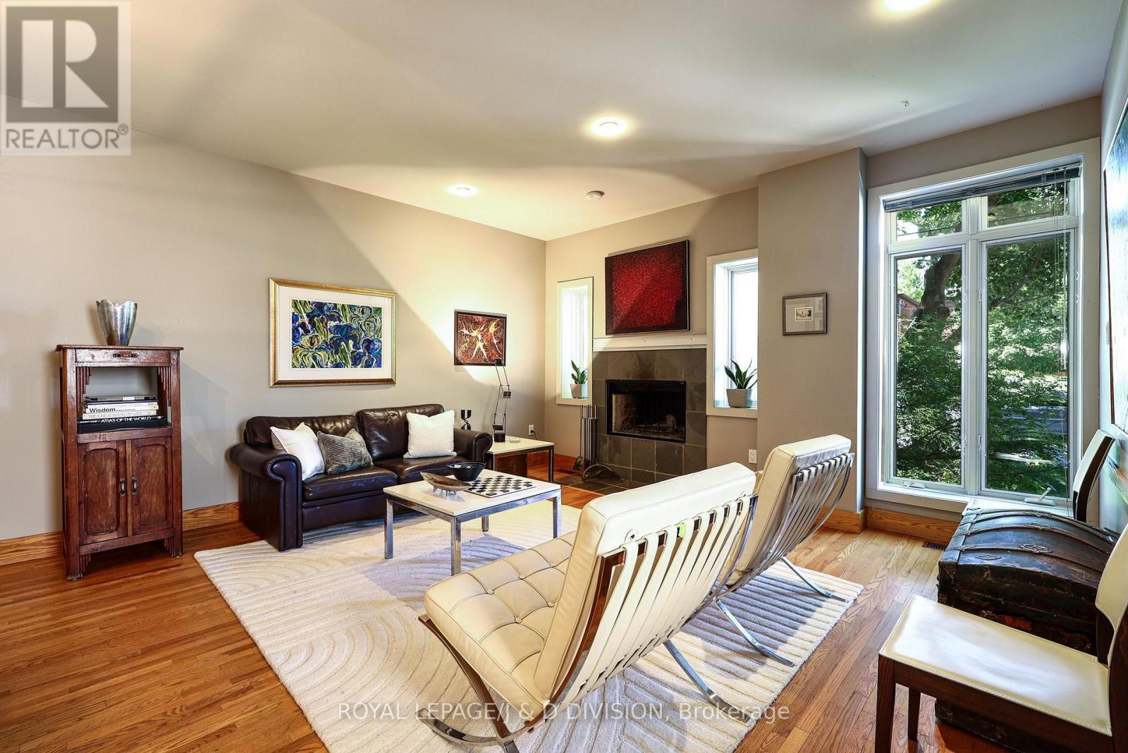 












181 RUMSEY ROAD

,
Toronto,




Ontario
M4G1P4

