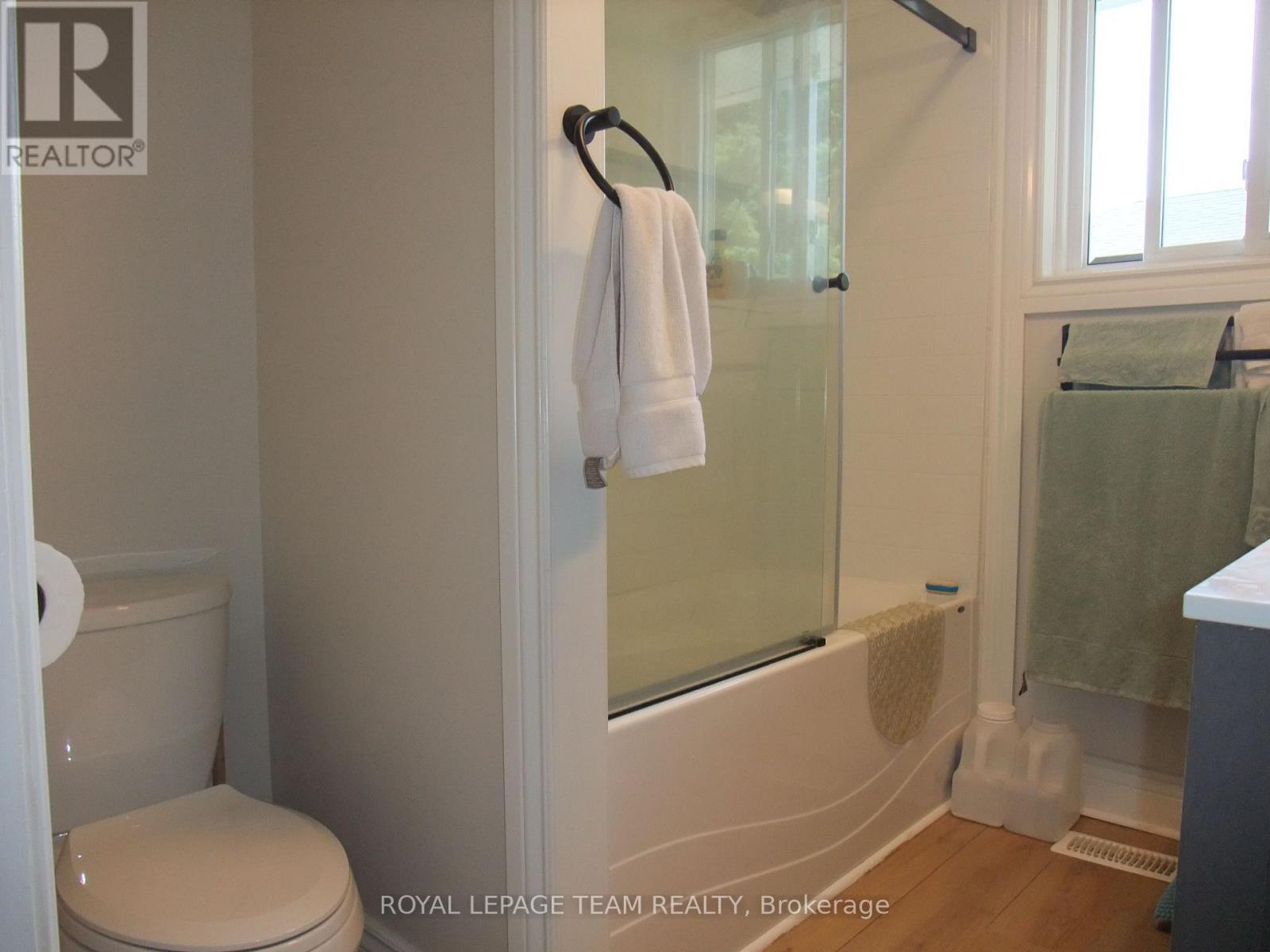 












343 HARRY STREET

,
Renfrew,




Ontario
K7V3E5

