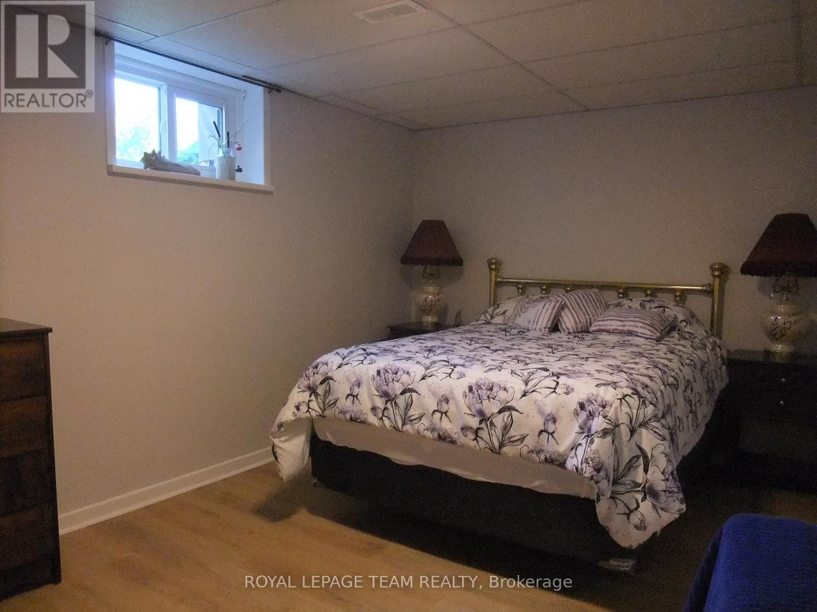 












343 HARRY STREET

,
Renfrew,




Ontario
K7V3E5

