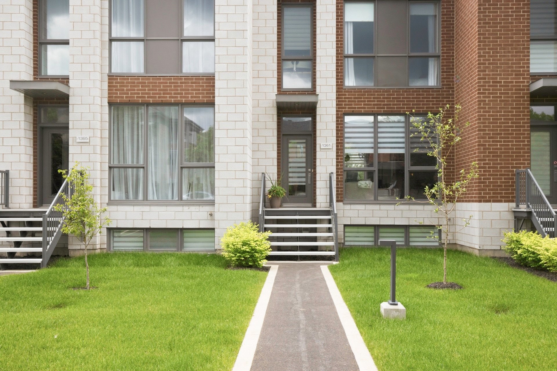 









1361


Rue des Tilleuls

,
Saint-Bruno-de-Montarville,




QC
J3V0C5

