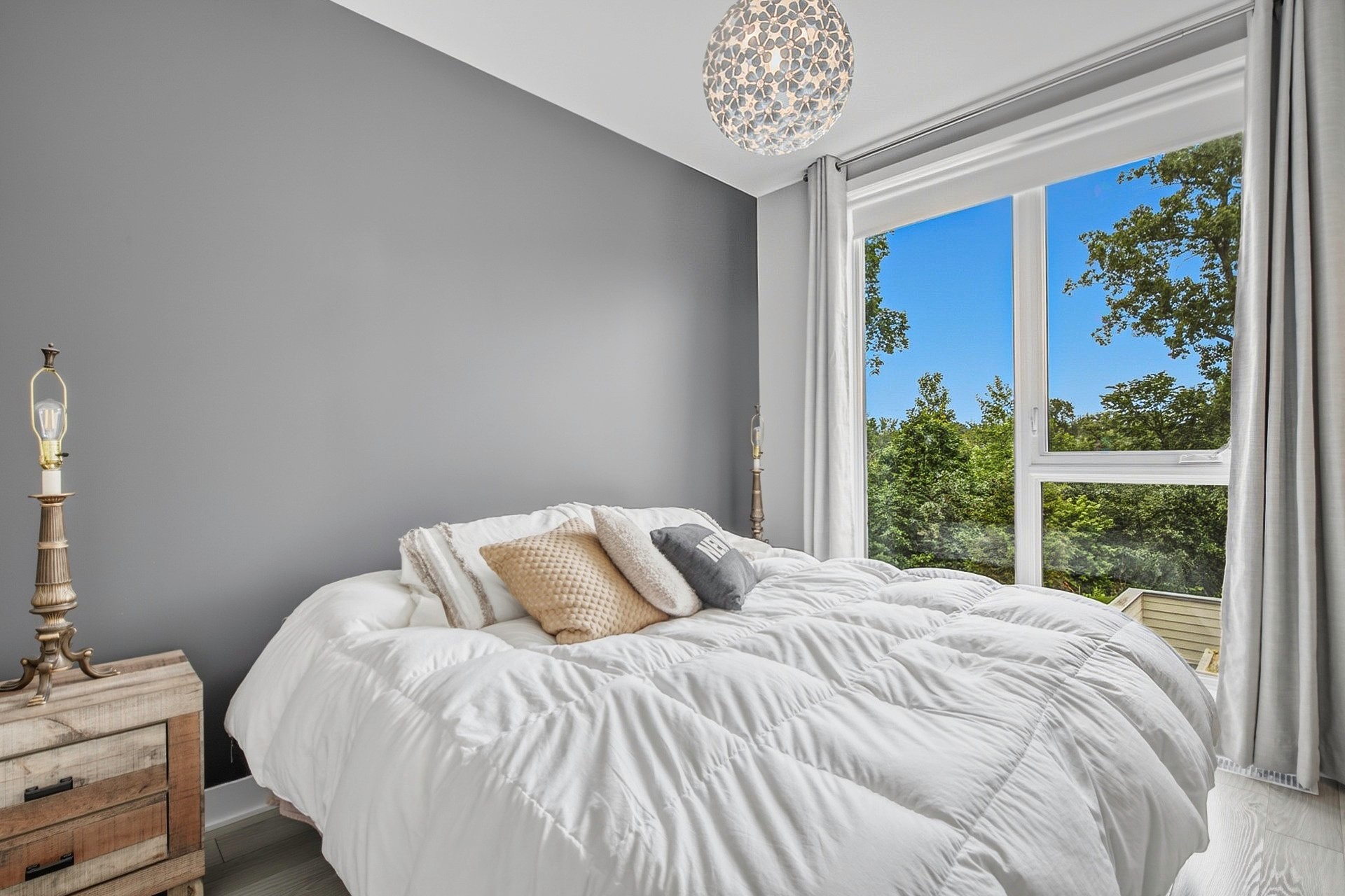 









1361


Rue des Tilleuls

,
Saint-Bruno-de-Montarville,




QC
J3V0C5

