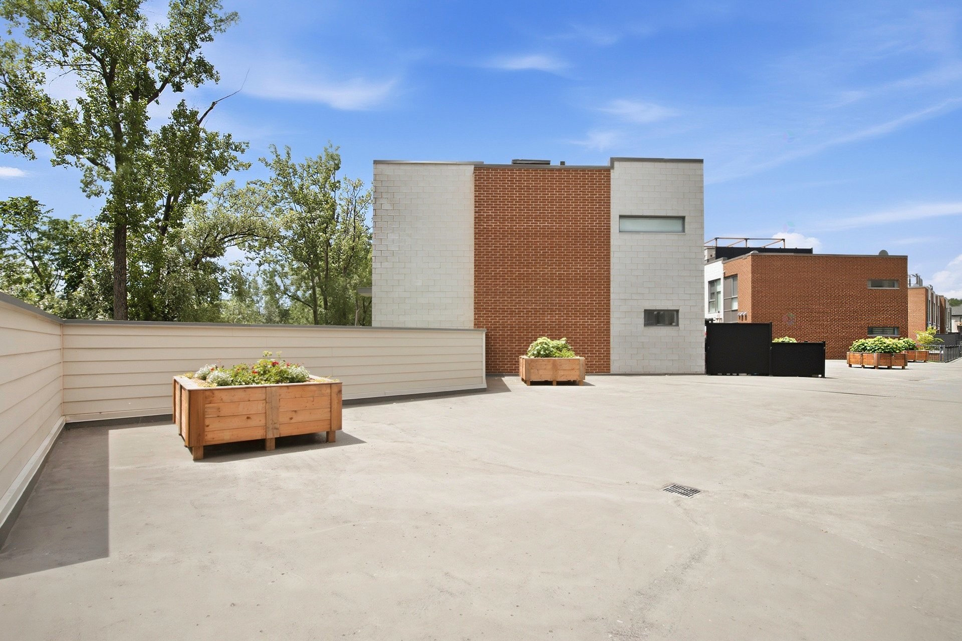 









1361


Rue des Tilleuls

,
Saint-Bruno-de-Montarville,




QC
J3V0C5

