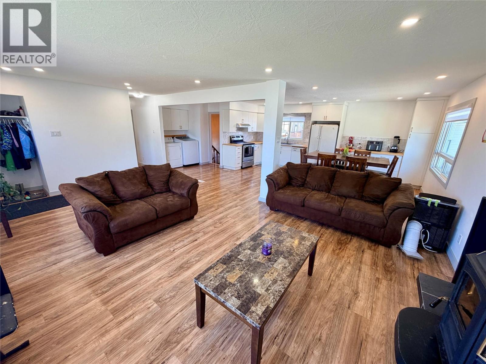 












1813 110 Avenue

,
Dawson Creek,




British Columbia
V1G0A3

