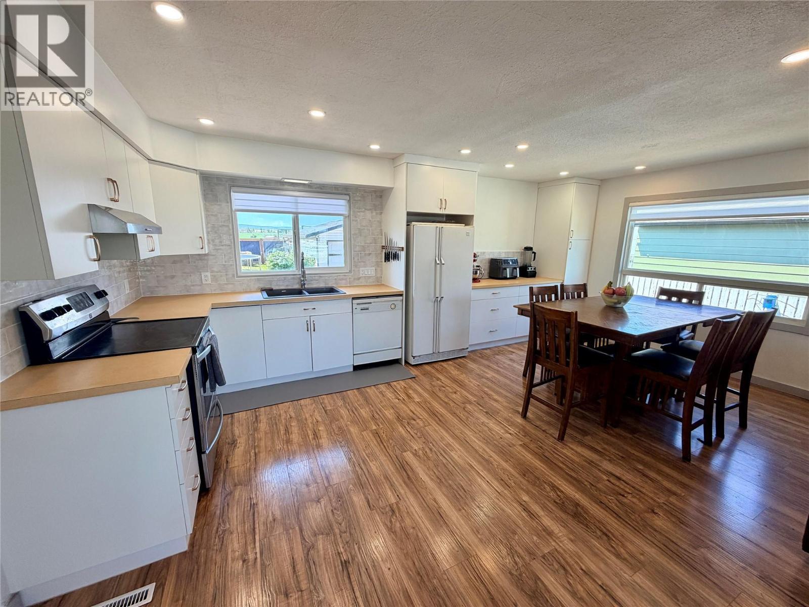 












1813 110 Avenue

,
Dawson Creek,




British Columbia
V1G0A3

