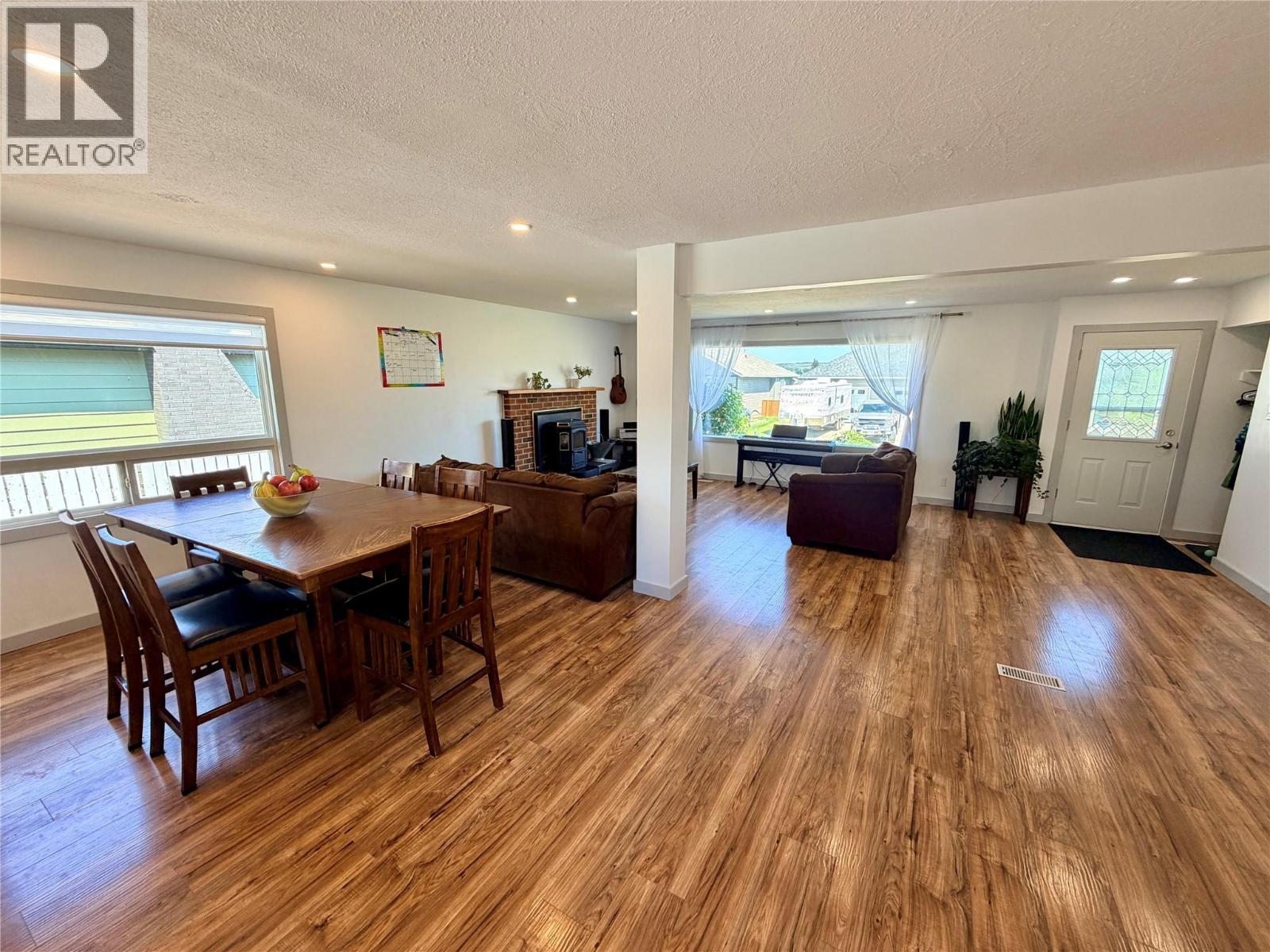 












1813 110 Avenue

,
Dawson Creek,




British Columbia
V1G0A3

