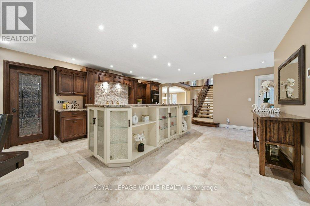 












2229 HERRGOTT ROAD

,
Wellesley,




Ontario
N0B2M0

