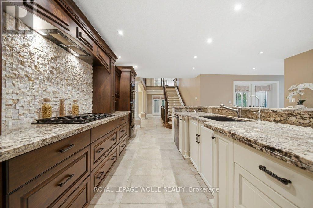 












2229 HERRGOTT ROAD

,
Wellesley,




Ontario
N0B2M0

