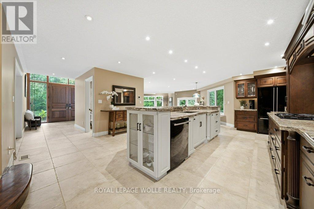 












2229 HERRGOTT ROAD

,
Wellesley,




Ontario
N0B2M0

