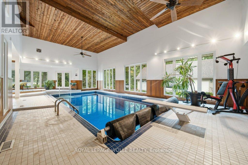 












2229 HERRGOTT ROAD

,
Wellesley,




Ontario
N0B2M0

