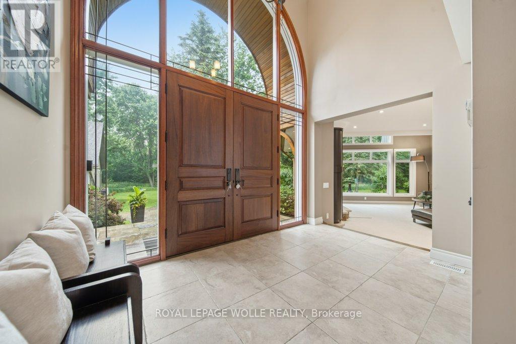 












2229 HERRGOTT ROAD

,
Wellesley,




Ontario
N0B2M0


