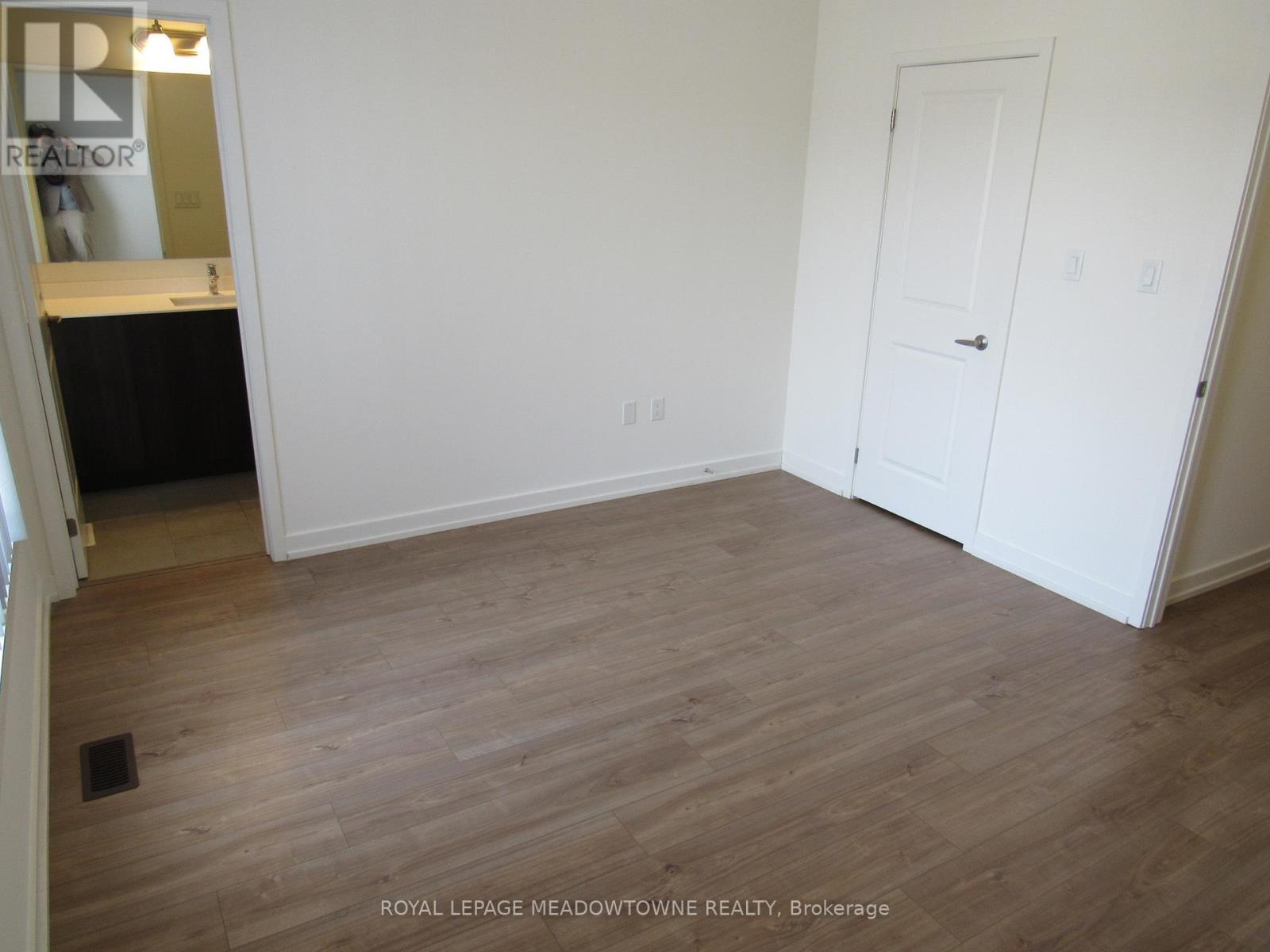 












3129 ERNEST APPELBE BOULEVARD

,
Oakville,




Ontario
L6H0N8

