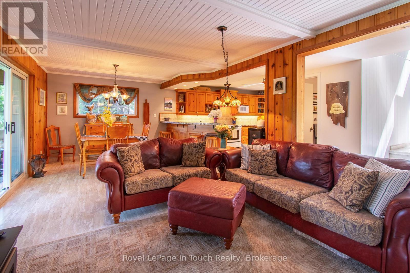 












1464 GOLDEN BEACH ROAD

,
Bracebridge (Monck (Bracebridge)),




Ontario
P1L1W8

