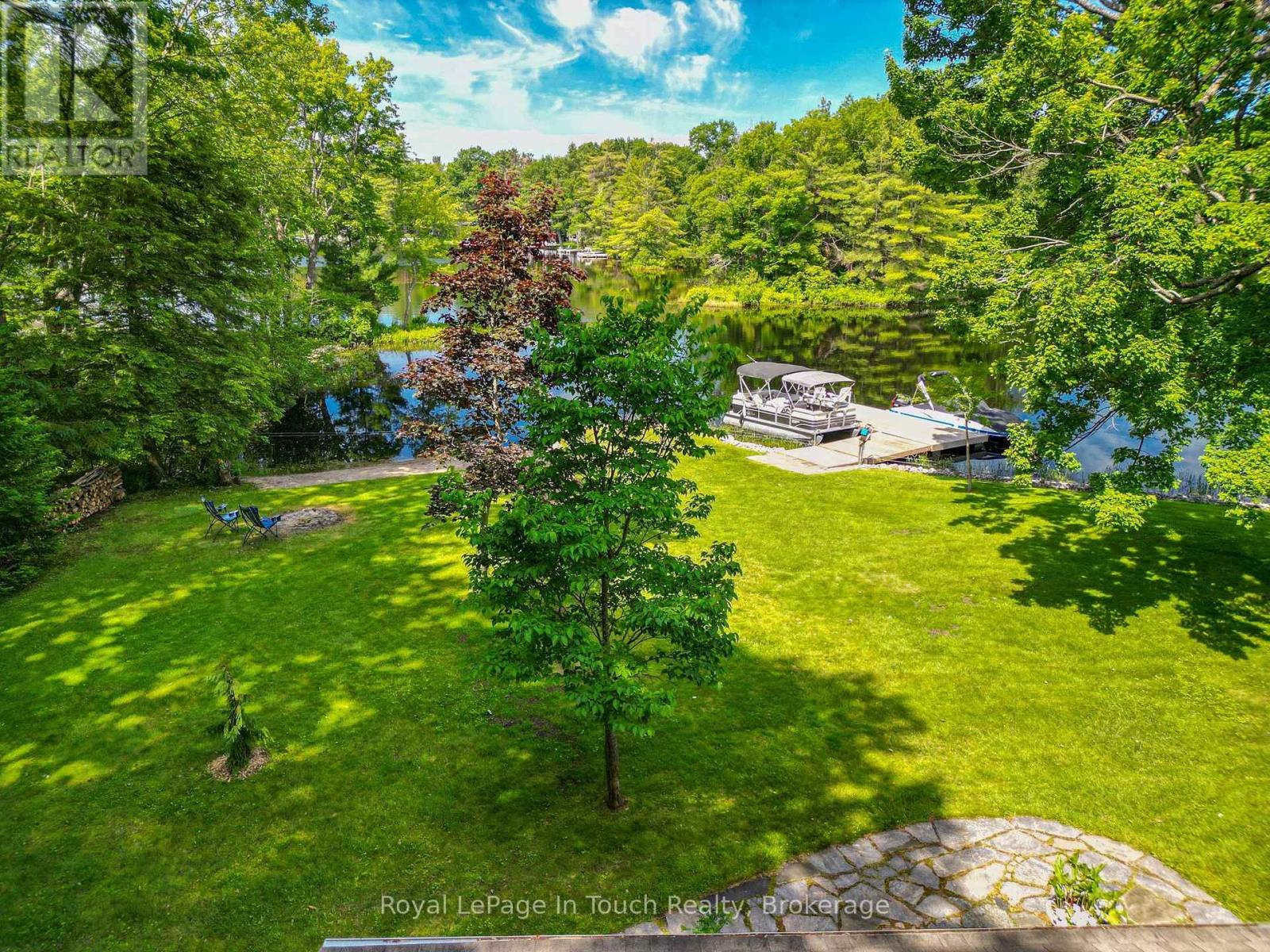 












1464 GOLDEN BEACH ROAD

,
Bracebridge (Monck (Bracebridge)),




Ontario
P1L1W8


