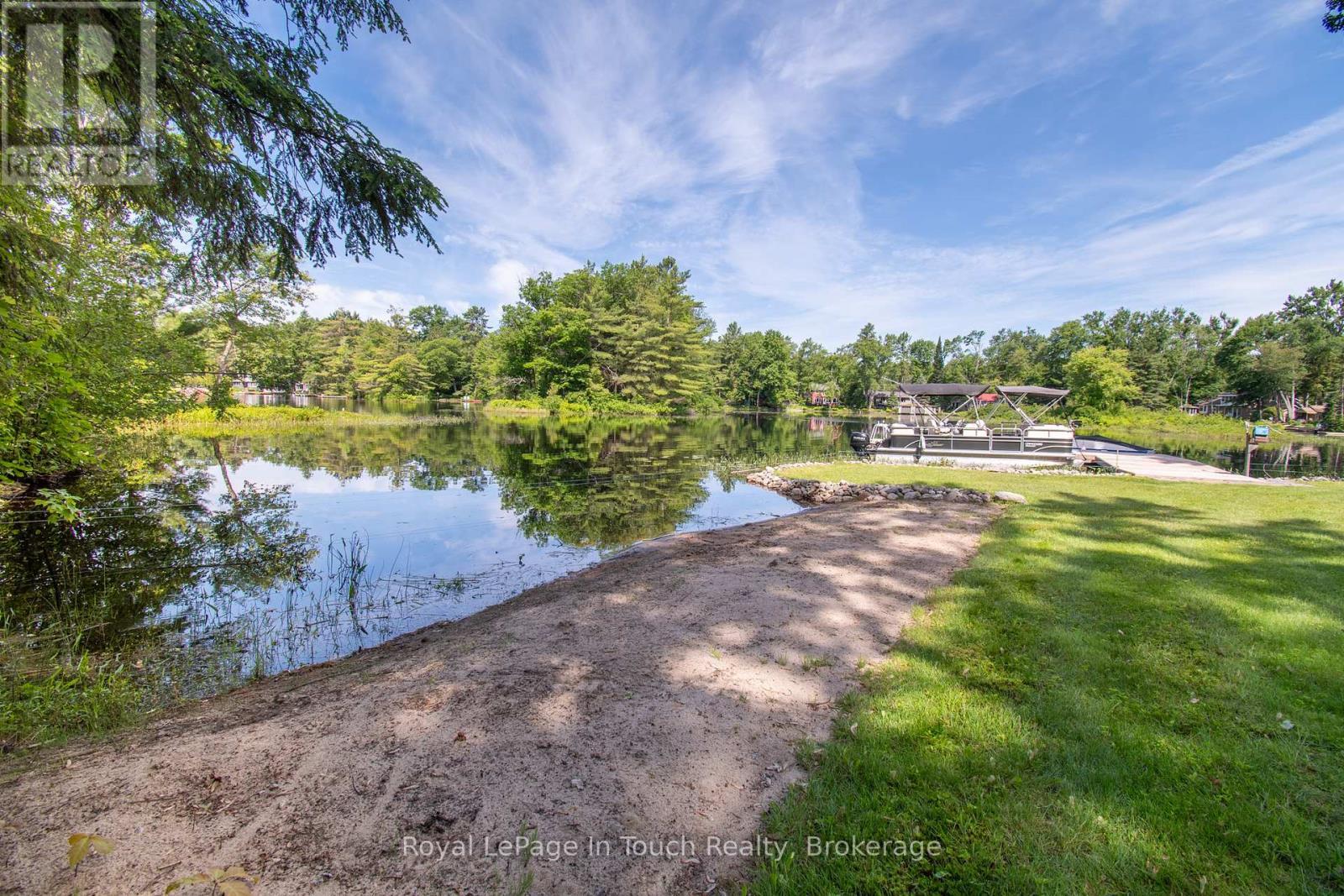 












1464 GOLDEN BEACH ROAD

,
Bracebridge (Monck (Bracebridge)),




Ontario
P1L1W8

