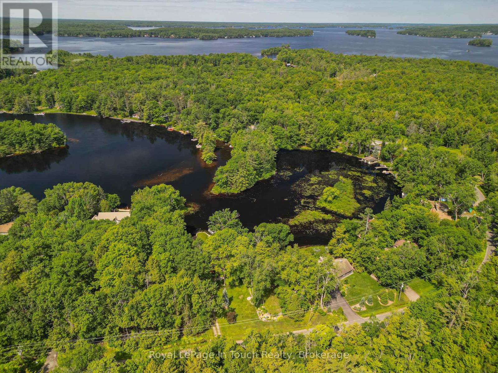 












1464 GOLDEN BEACH ROAD

,
Bracebridge (Monck (Bracebridge)),




Ontario
P1L1W8

