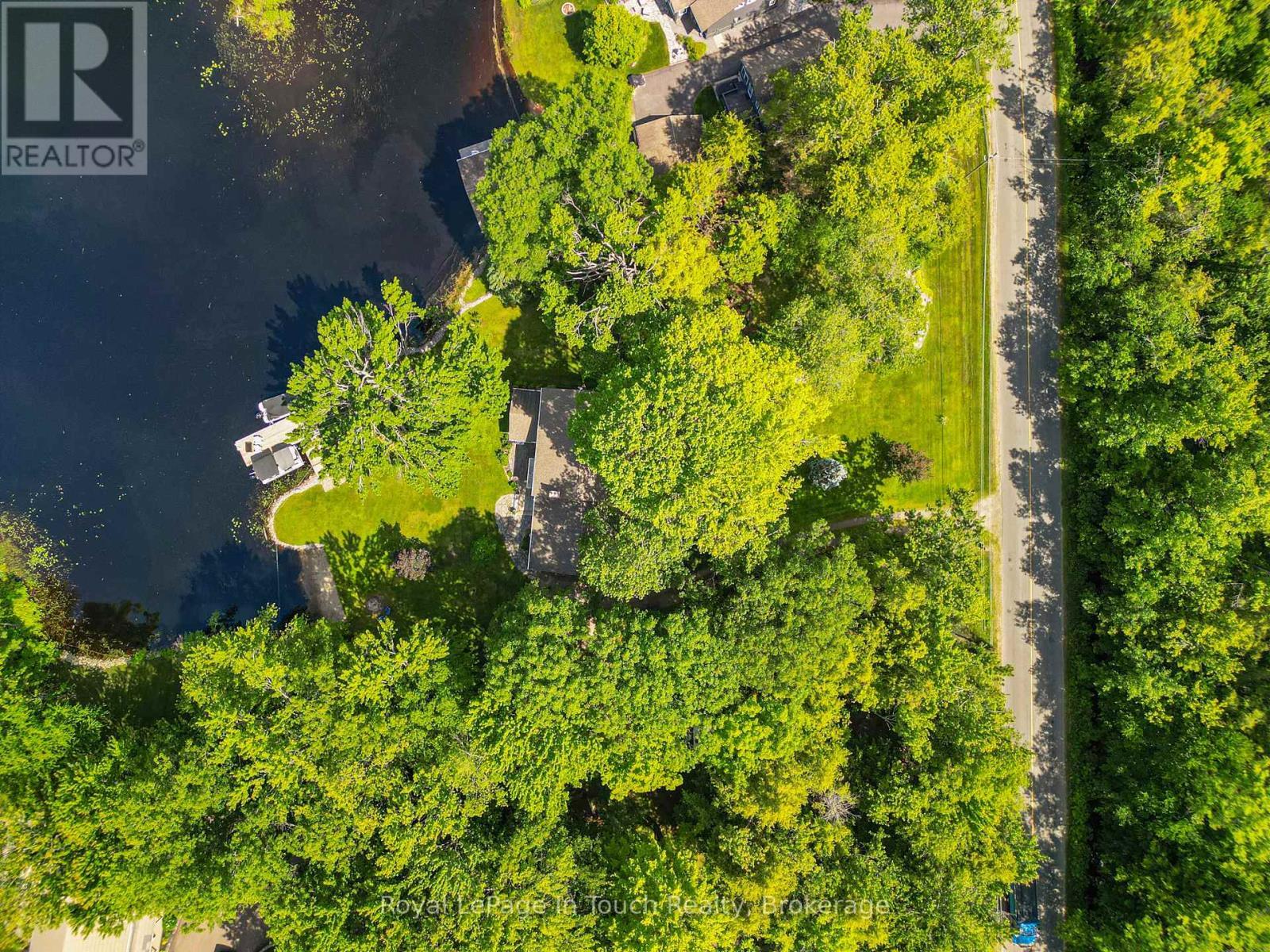 












1464 GOLDEN BEACH ROAD

,
Bracebridge (Monck (Bracebridge)),




Ontario
P1L1W8

