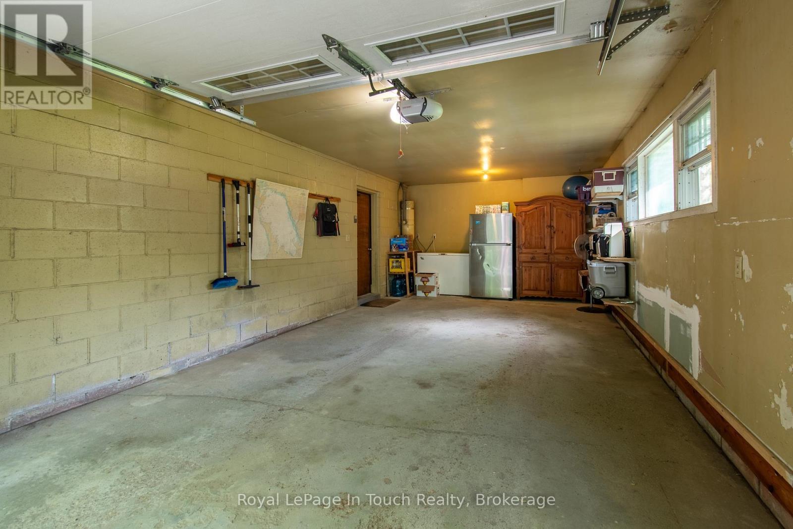 












1464 GOLDEN BEACH ROAD

,
Bracebridge (Monck (Bracebridge)),




Ontario
P1L1W8

