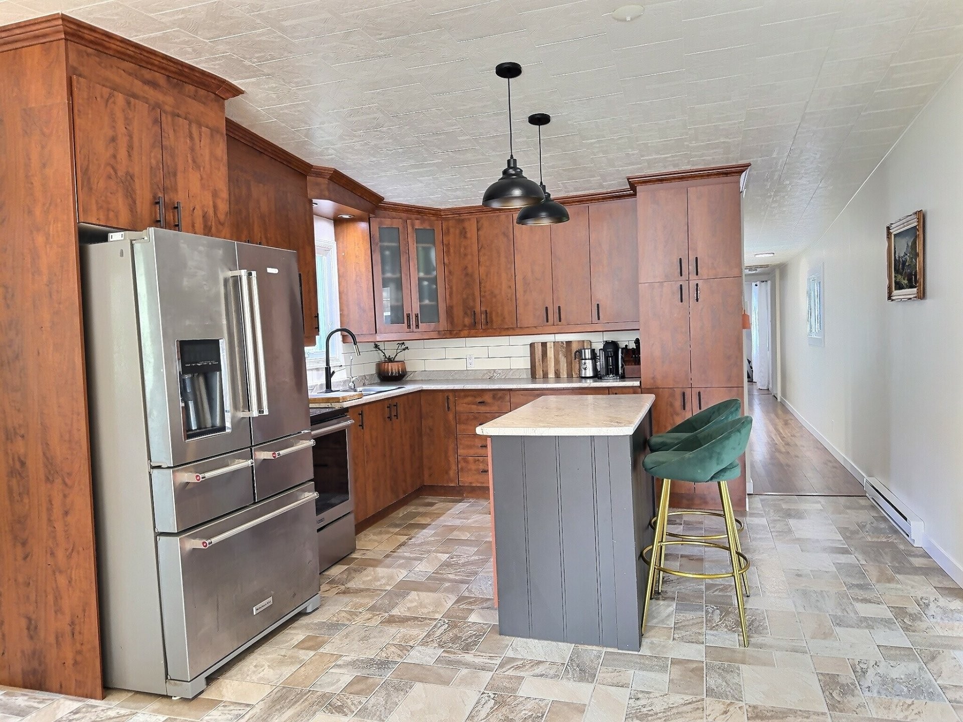 









21


Rue des Roulottes

,
Notre-Dame-du-Nord,




QC
J0Z3B0

