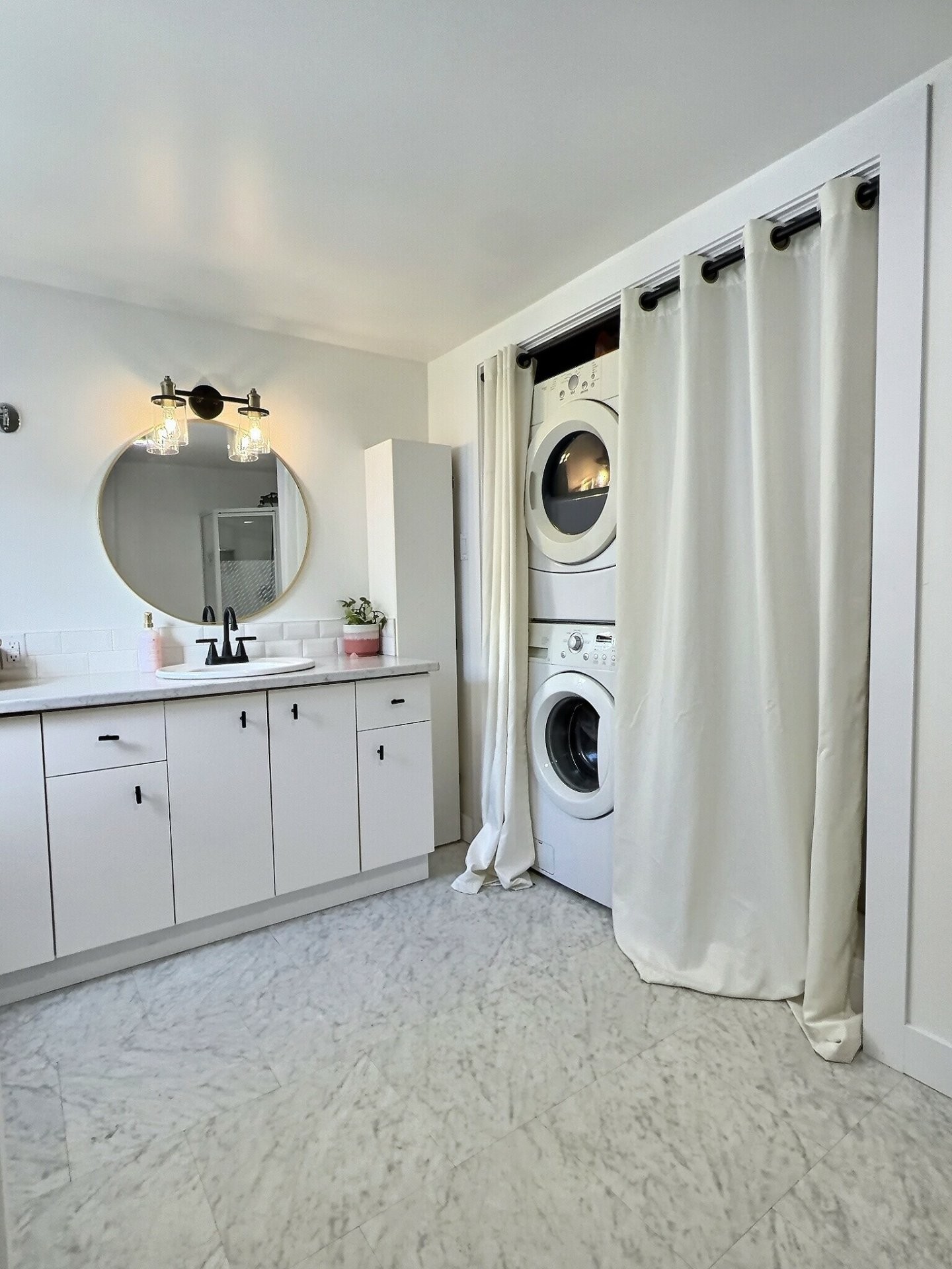 









21


Rue des Roulottes

,
Notre-Dame-du-Nord,




QC
J0Z3B0

