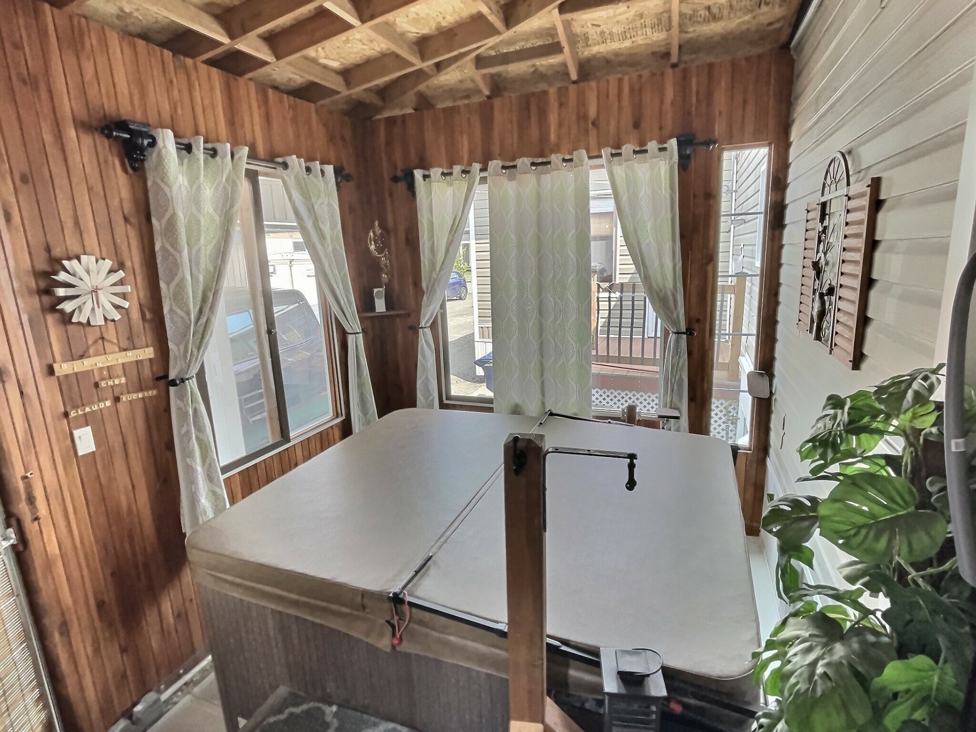 









21


Rue des Roulottes

,
Notre-Dame-du-Nord,




QC
J0Z3B0

