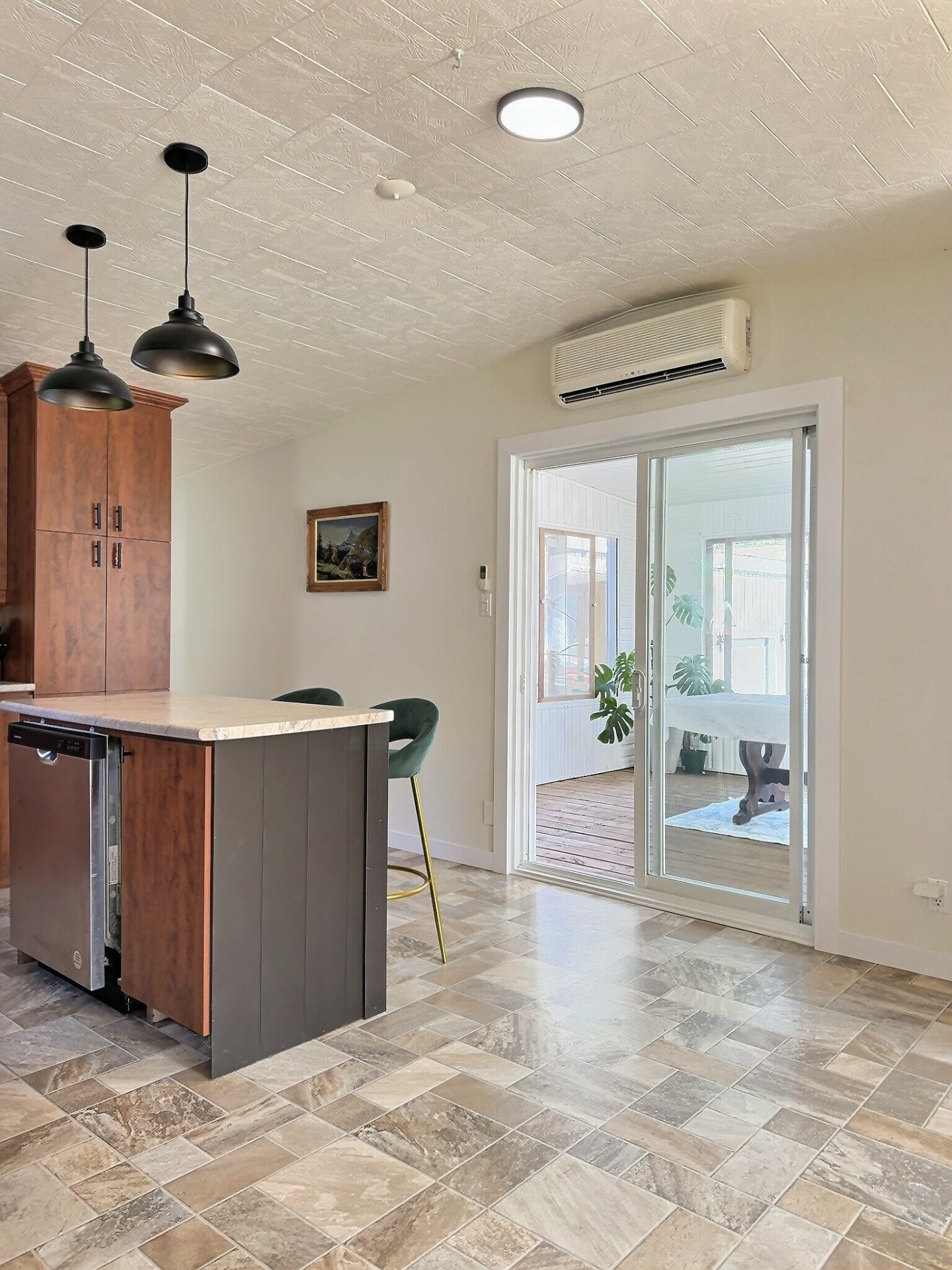 









21


Rue des Roulottes

,
Notre-Dame-du-Nord,




QC
J0Z3B0


