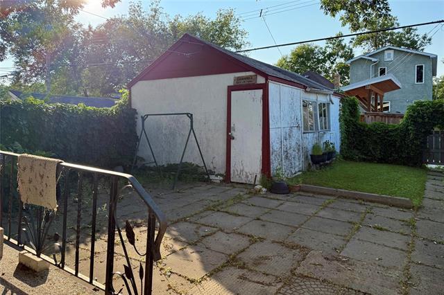 









693


Walker

AVE,
Winnipeg,




MB
R3L 1C6

