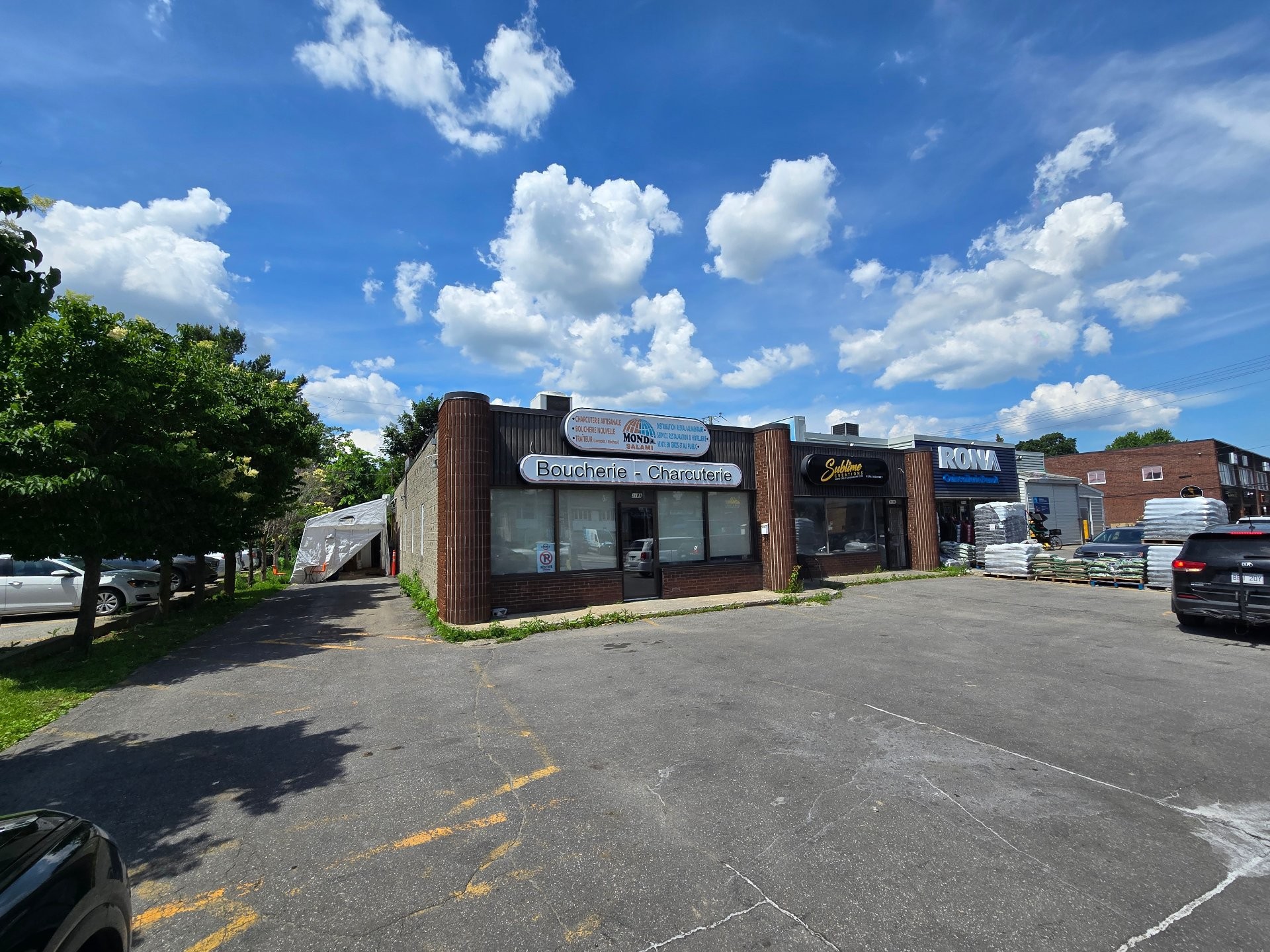 









3405

 - 3415


Boul. de la Concorde E.

,
Laval (Duvernay),




QC
H7E2C3

