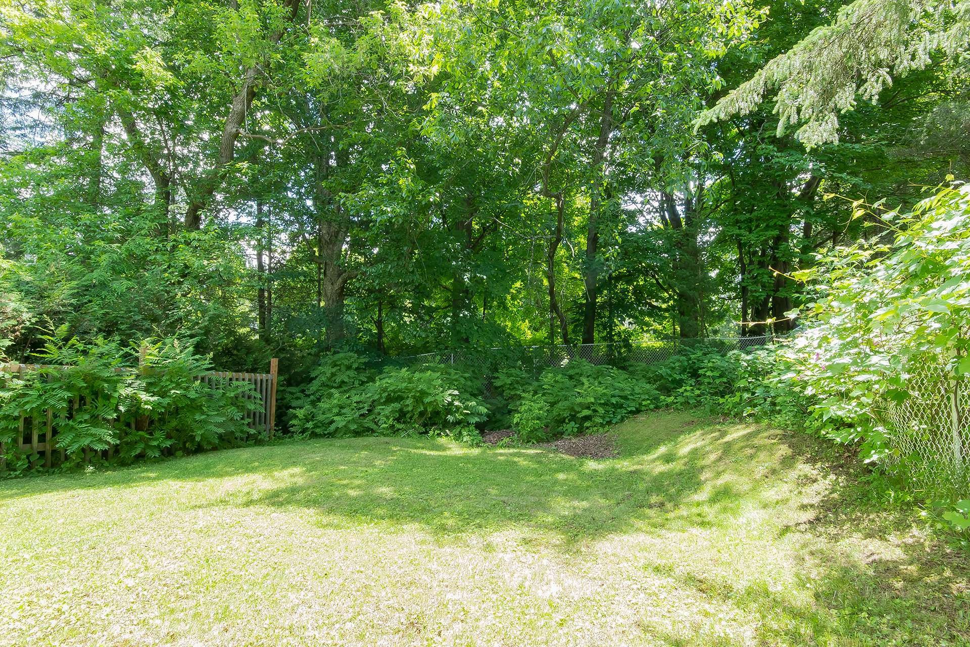 









212


Rue Church

,
Gatineau (Buckingham),




QC
J8L1P8

