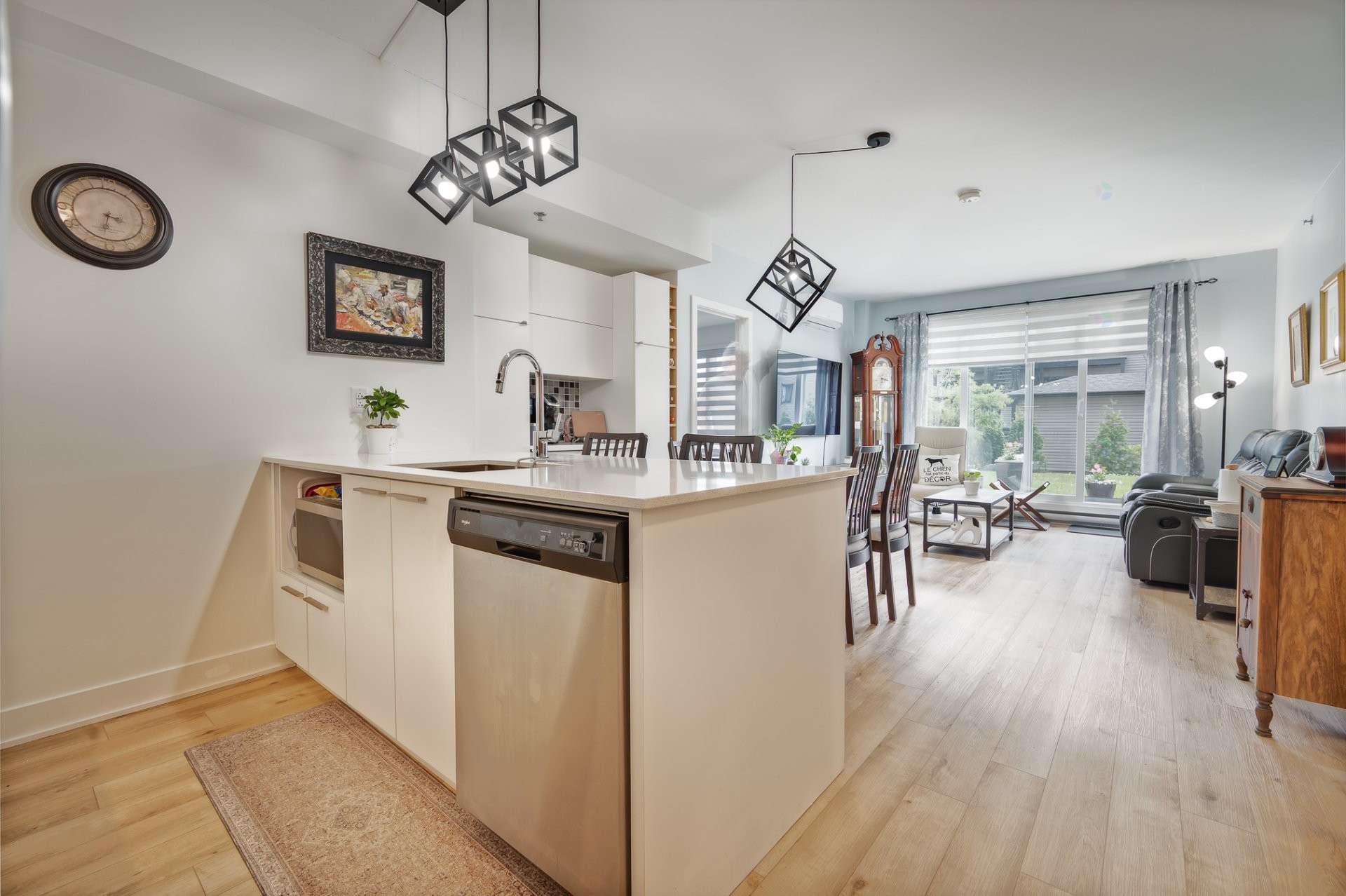 









170


Rue Principale

, 106,
Saint-Zotique,




QC
J0P1Z0

