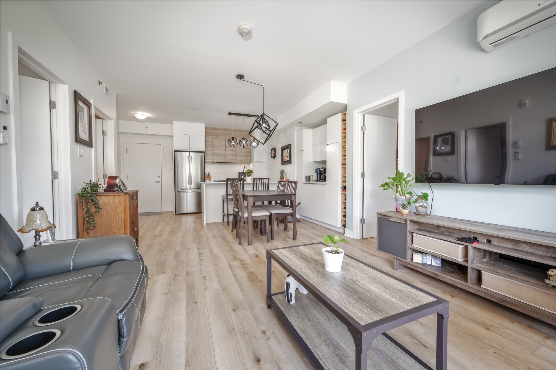 









170


Rue Principale

, 106,
Saint-Zotique,




QC
J0P1Z0

