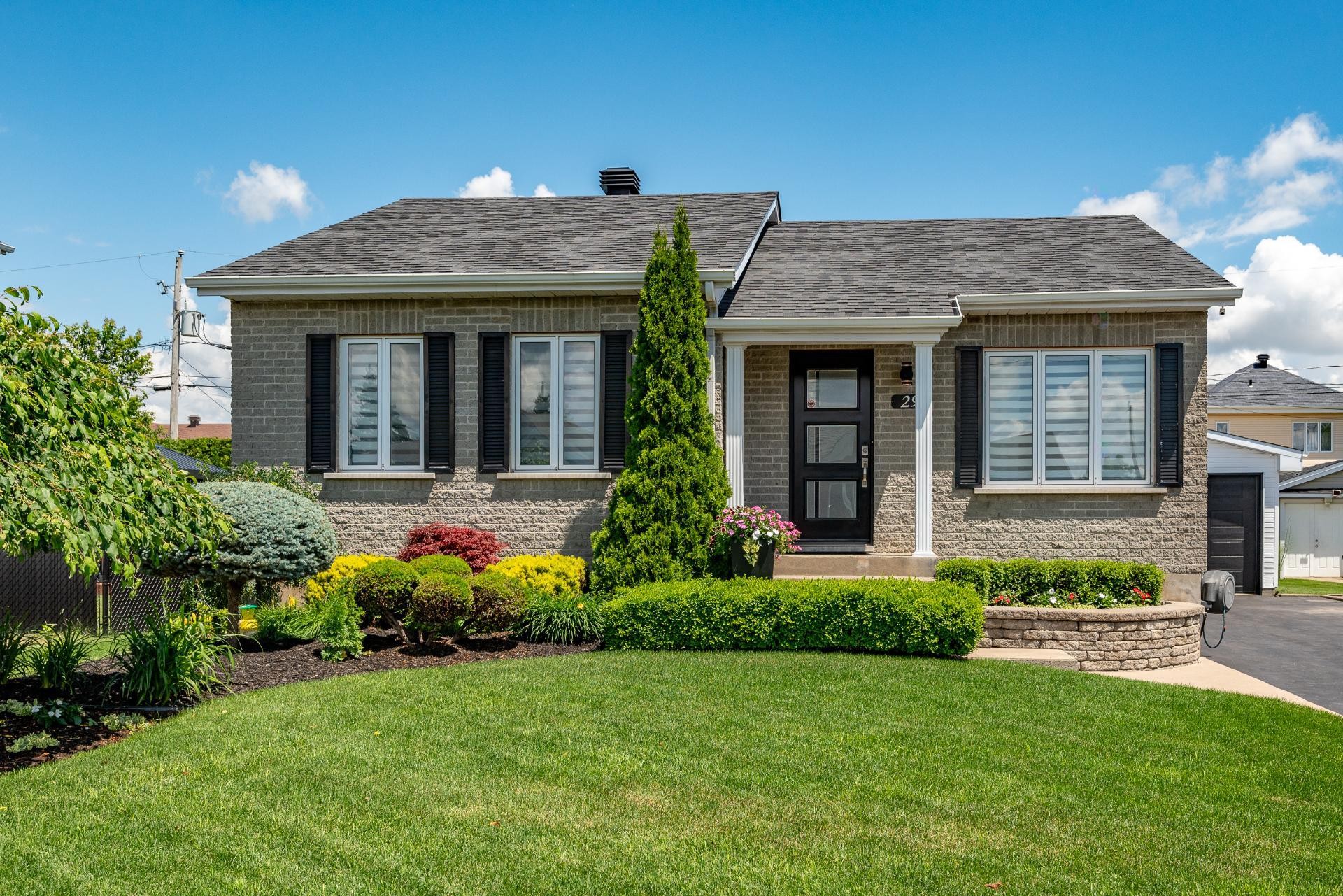 









29


Rue des Saules

,
Saint-Rémi,




QC
J0L2L0

