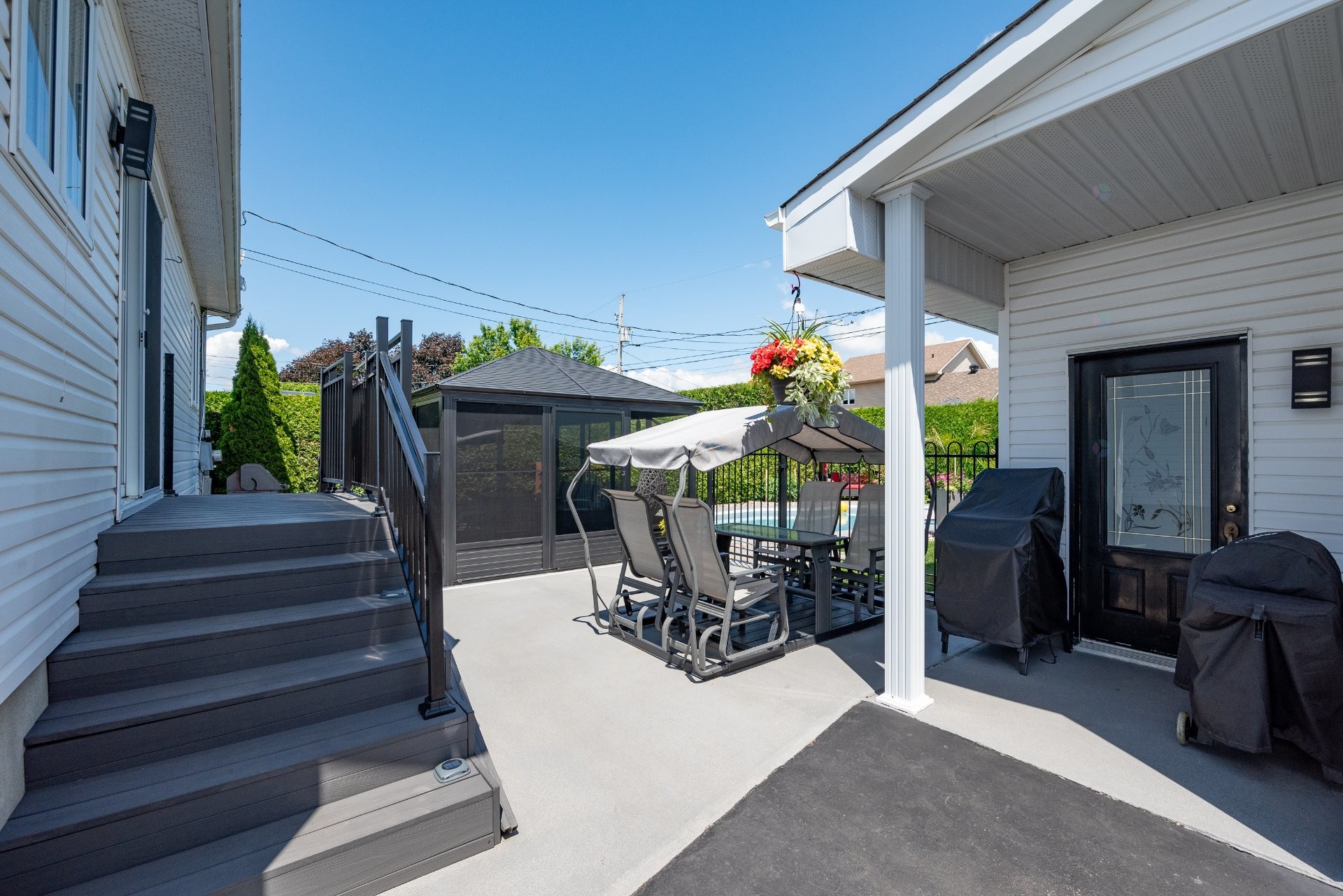 









29


Rue des Saules

,
Saint-Rémi,




QC
J0L2L0

