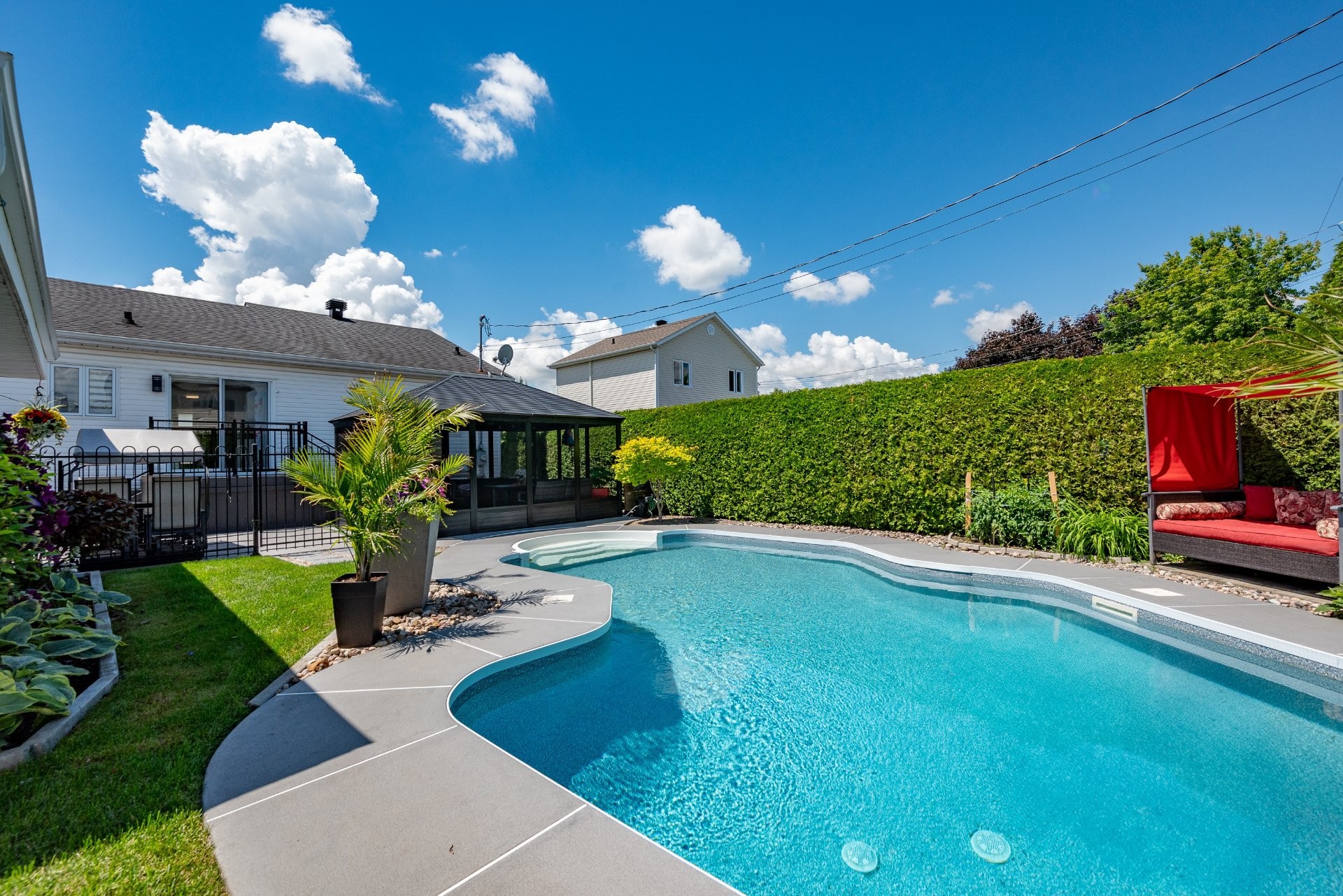 









29


Rue des Saules

,
Saint-Rémi,




QC
J0L2L0

