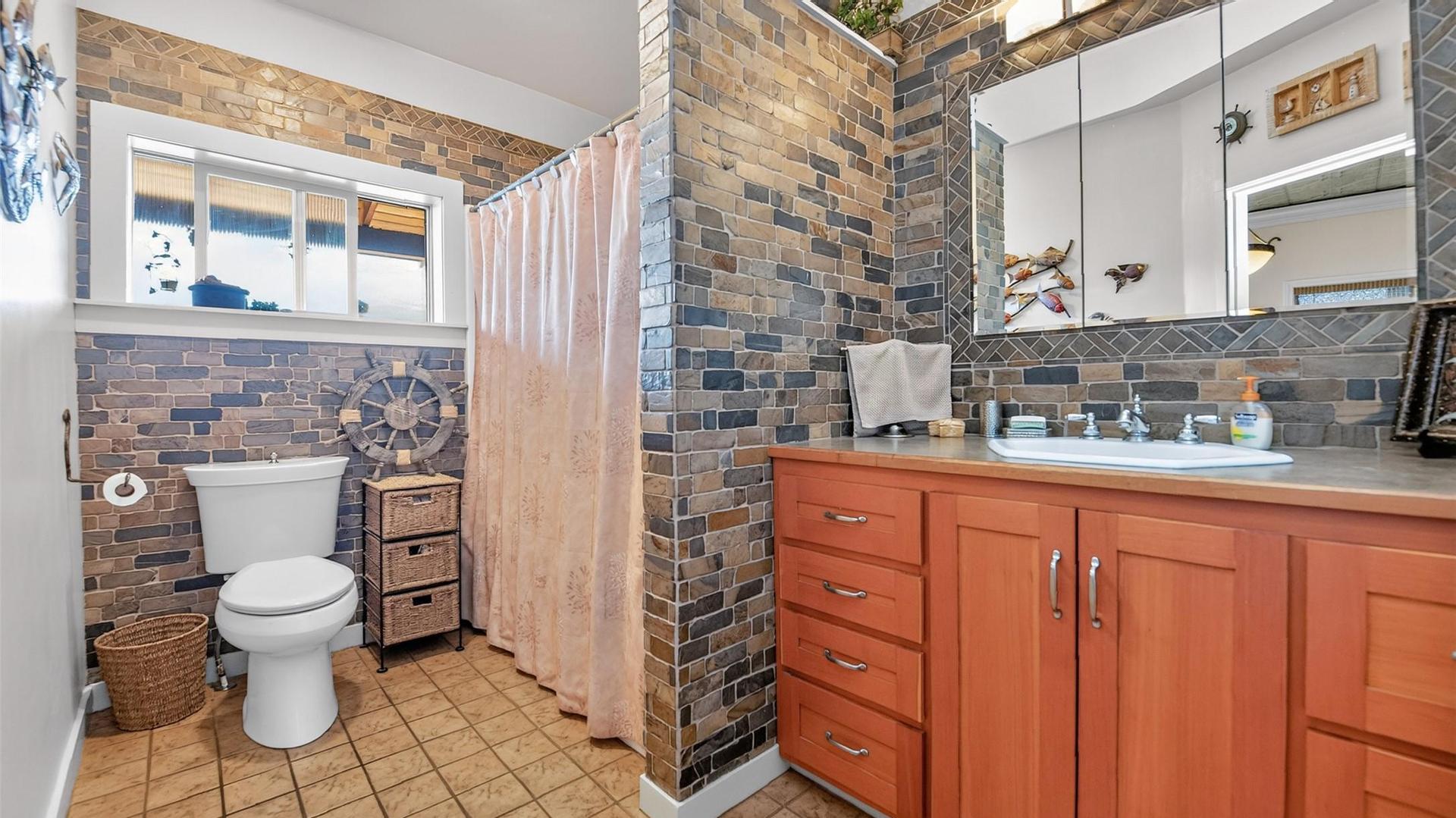 









3604


Pleasant Valley

Road,
Vernon,




BC
V1T 4L6

