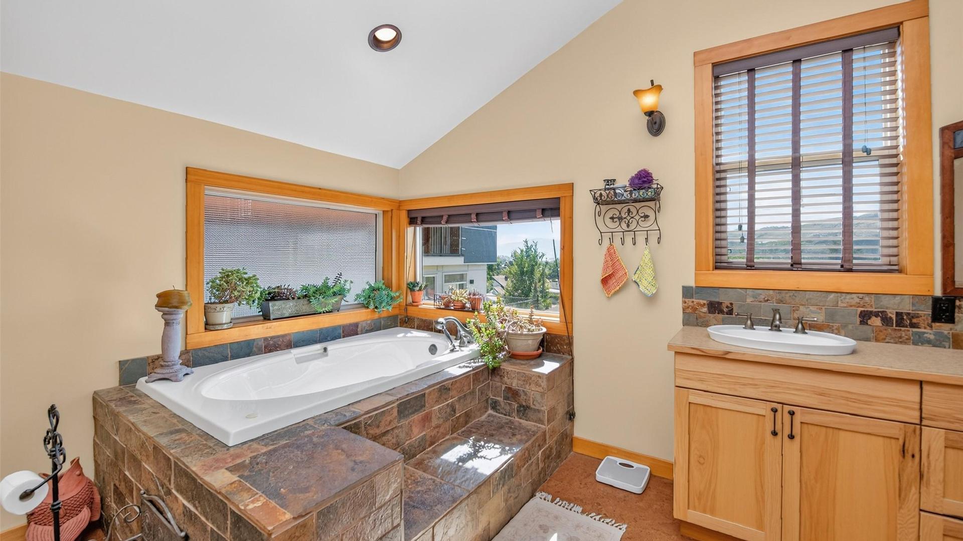 









3604


Pleasant Valley

Road,
Vernon,




BC
V1T 4L6

