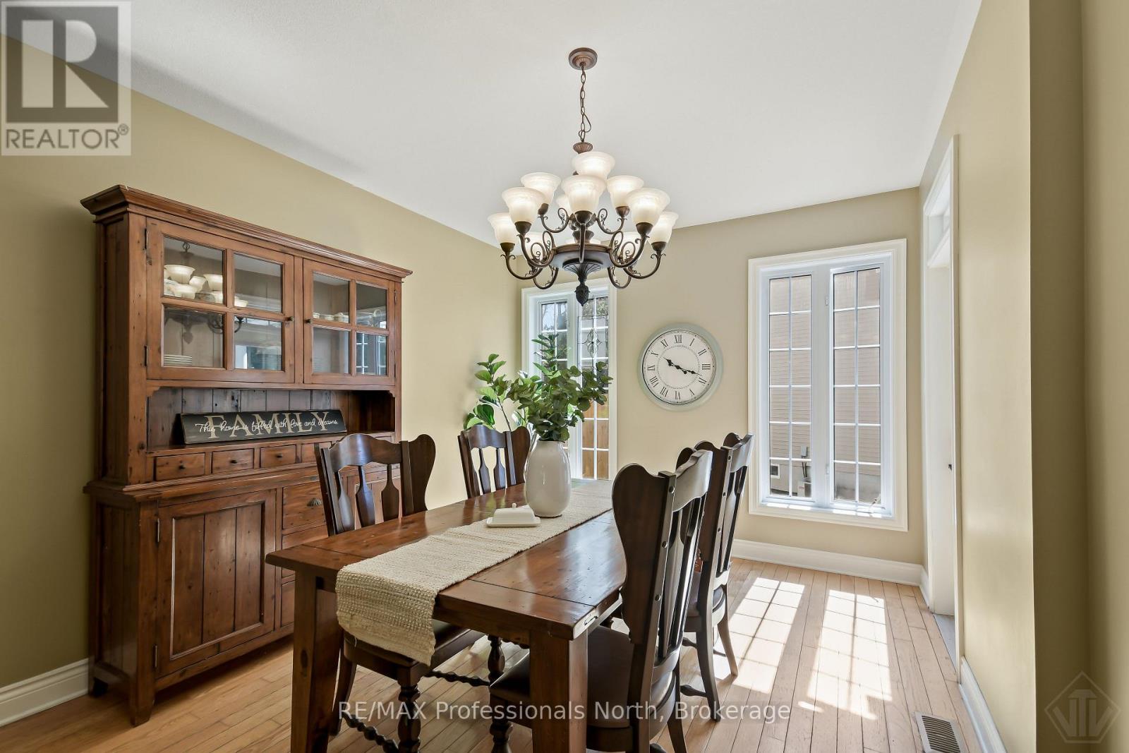 












9 MELANE COURT

,
Bracebridge (Macaulay),




Ontario
P1L1X7

