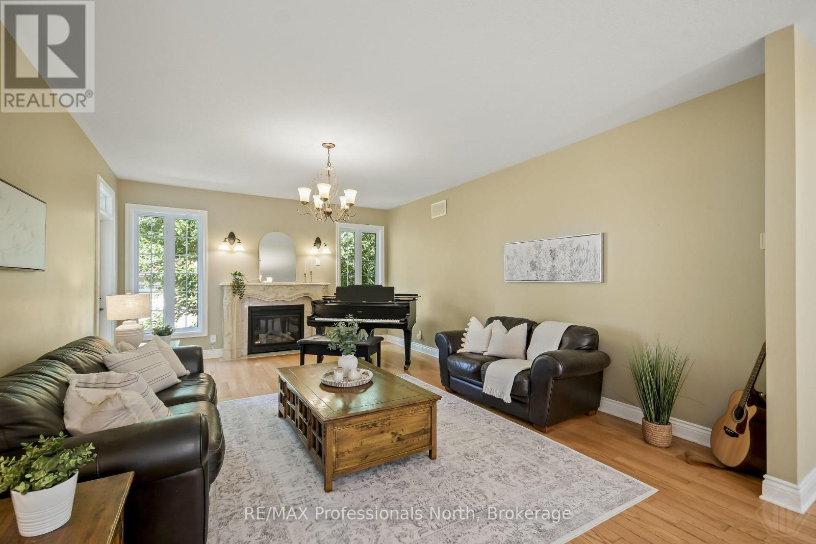 












9 MELANE COURT

,
Bracebridge (Macaulay),




Ontario
P1L1X7

