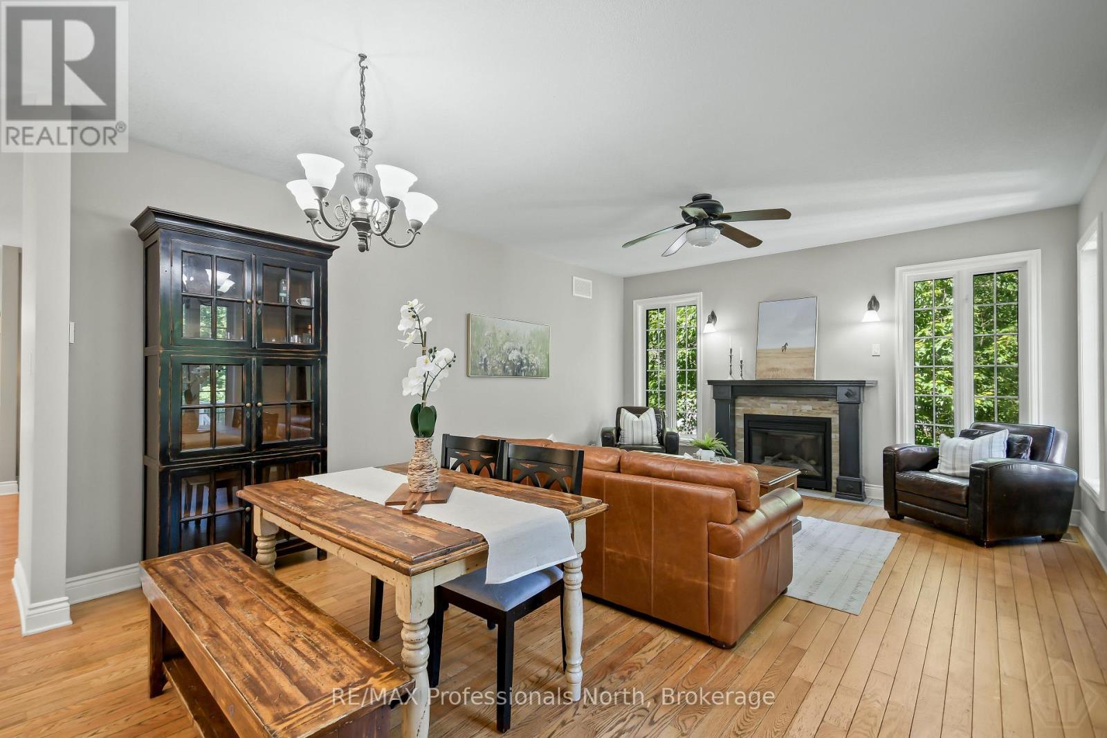 












9 MELANE COURT

,
Bracebridge (Macaulay),




Ontario
P1L1X7


